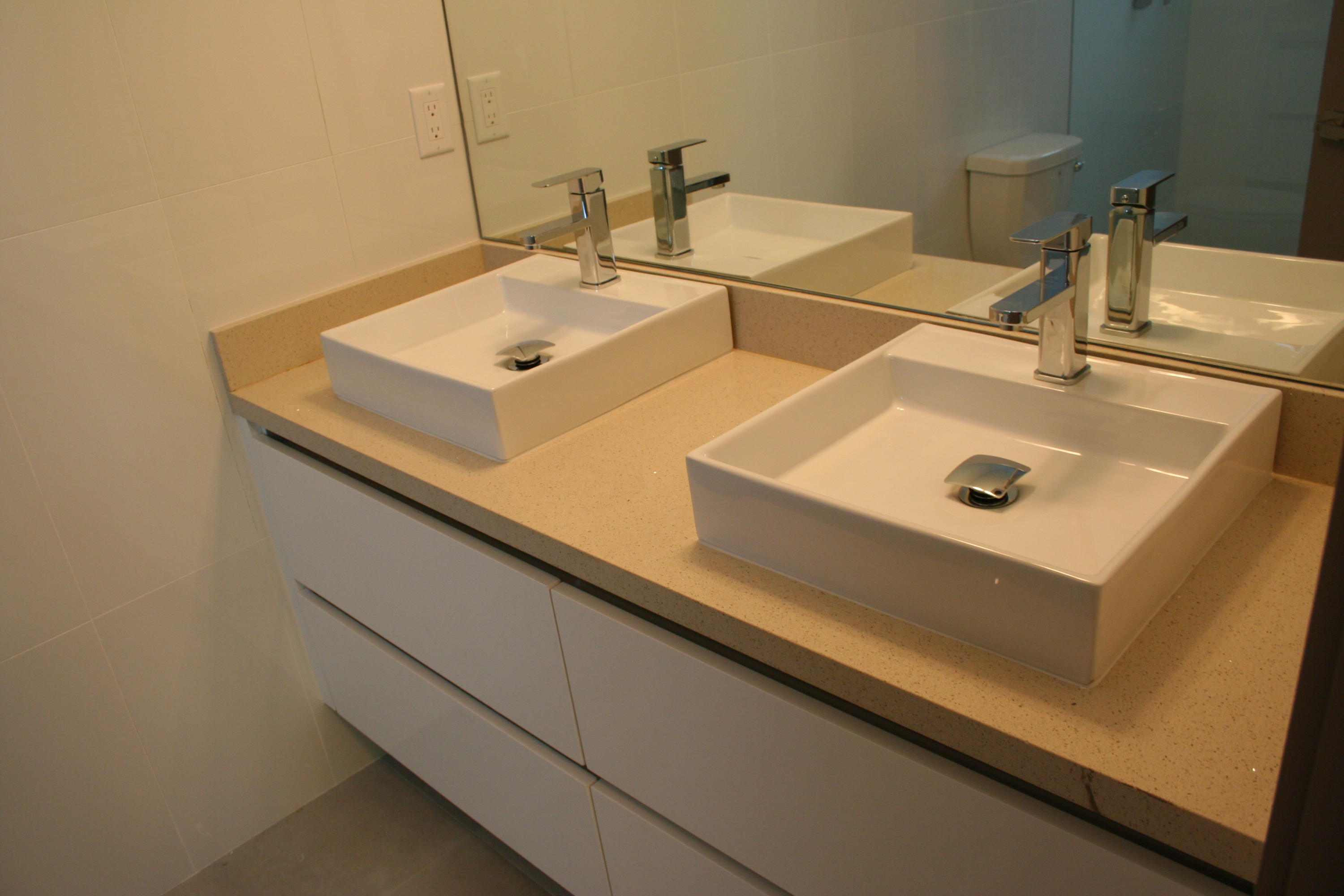 106 S Bay Harbor Drive Property Photo 8