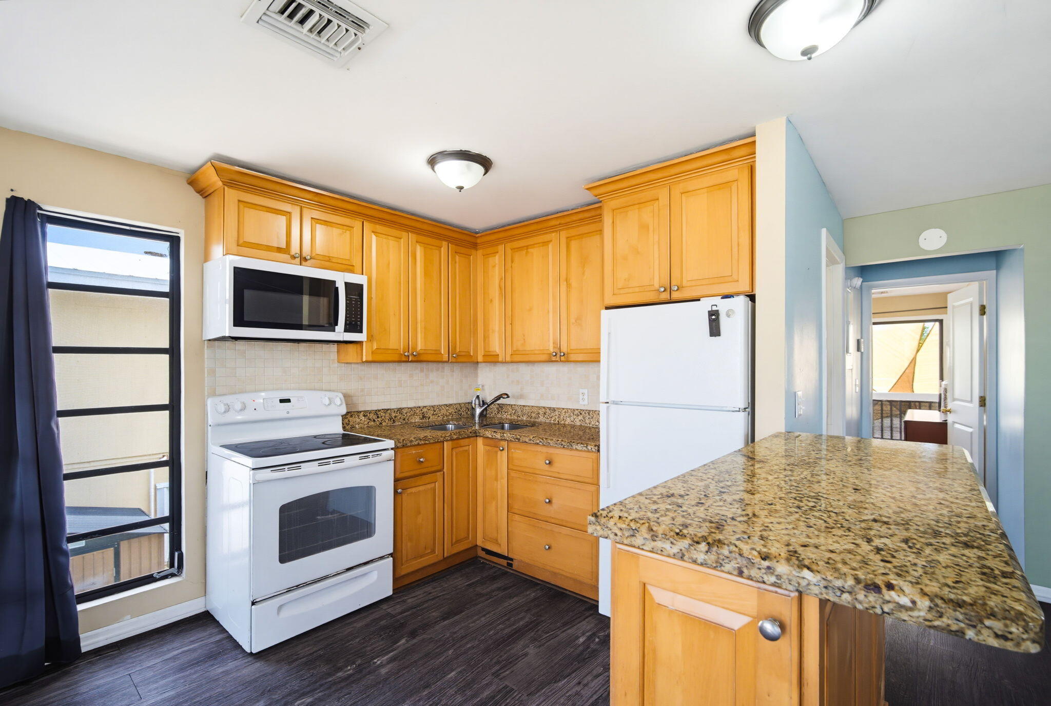 629 Powell Avenue Property Photo 17