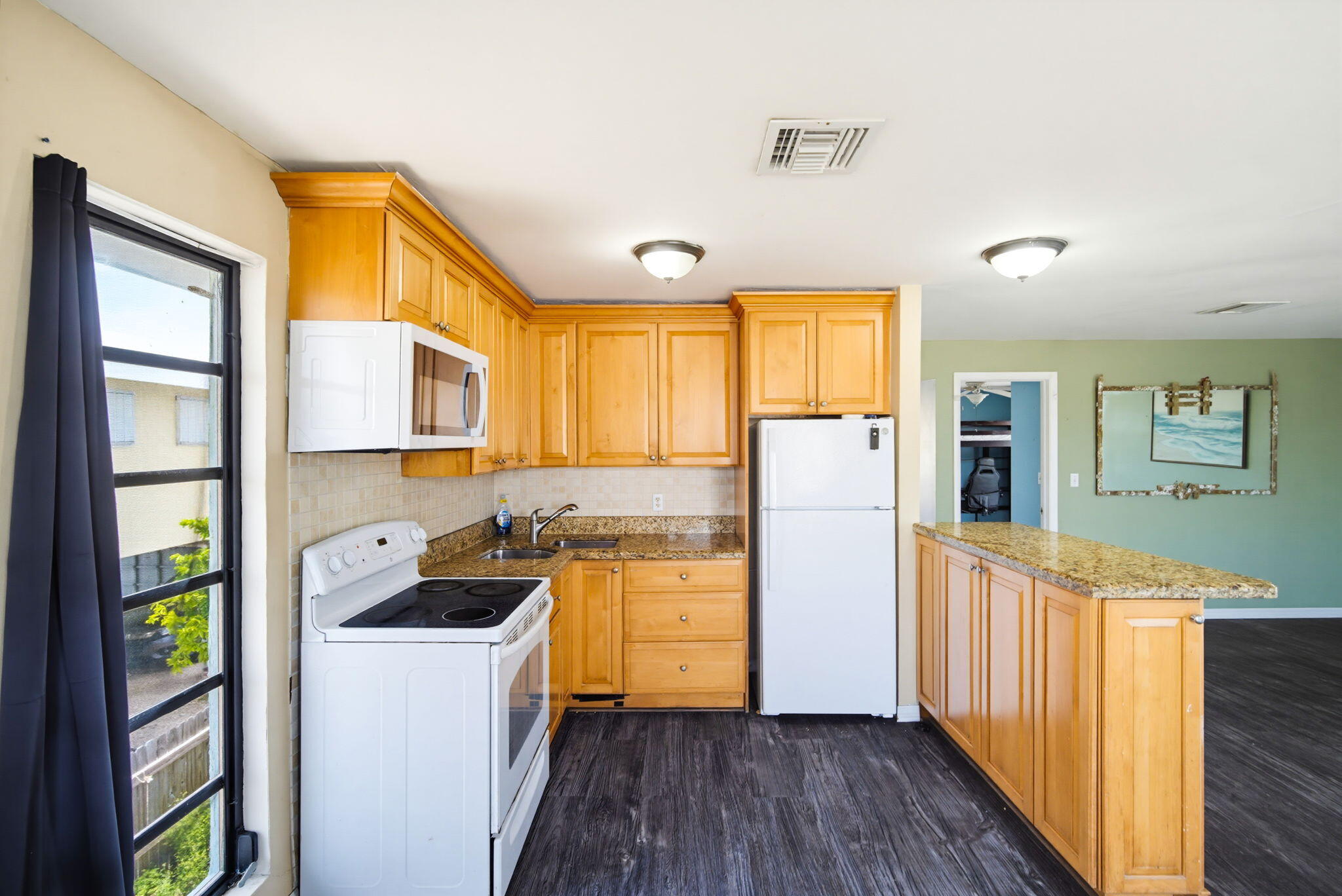629 Powell Avenue Property Photo 18