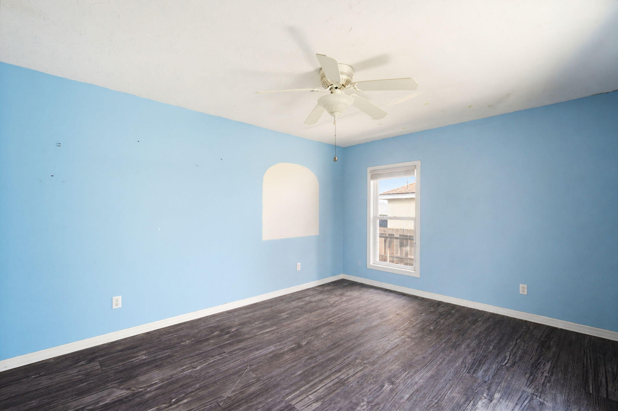 629 Powell Avenue Property Photo 28