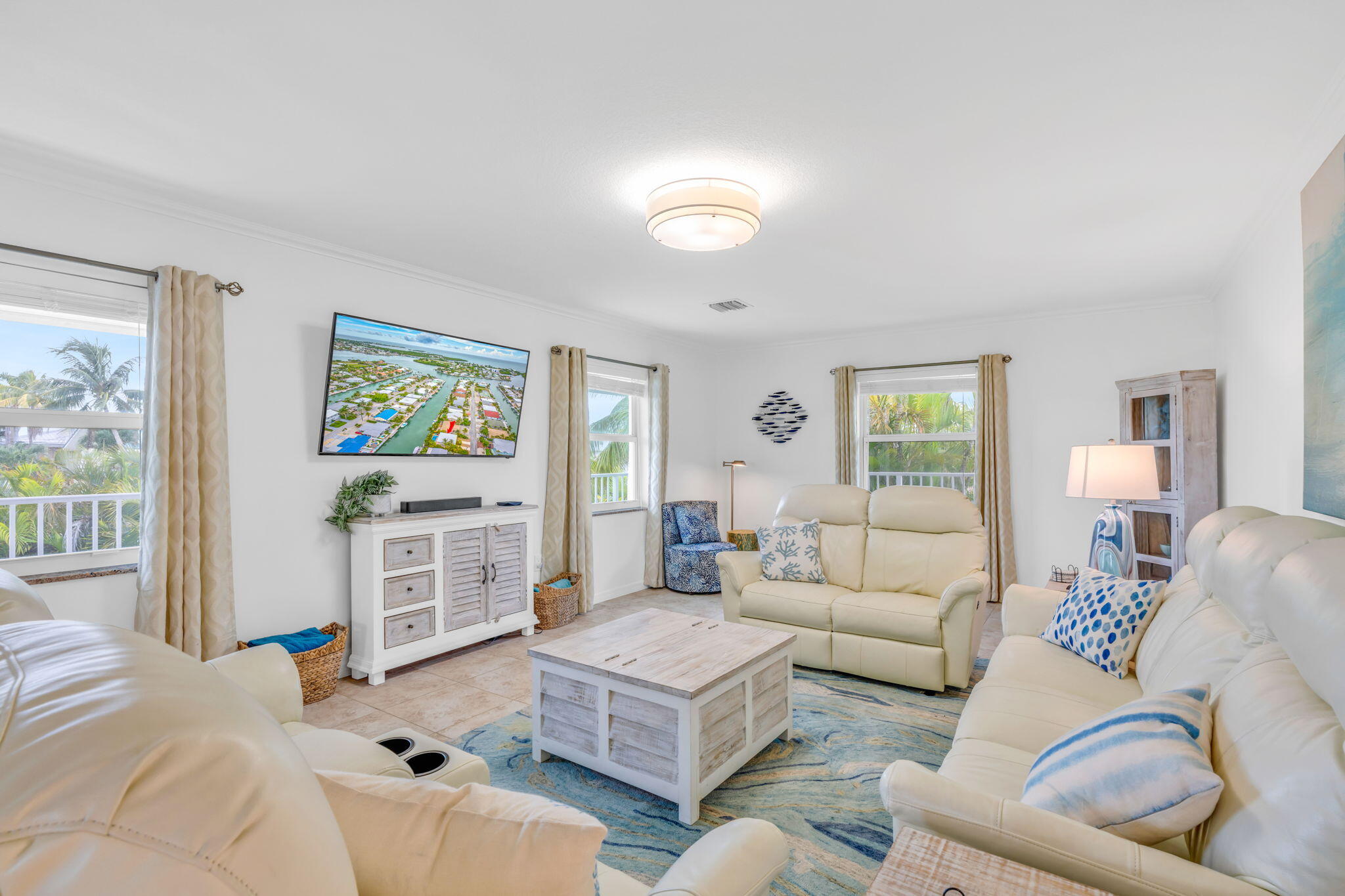 581 10th Street Property Photo 4