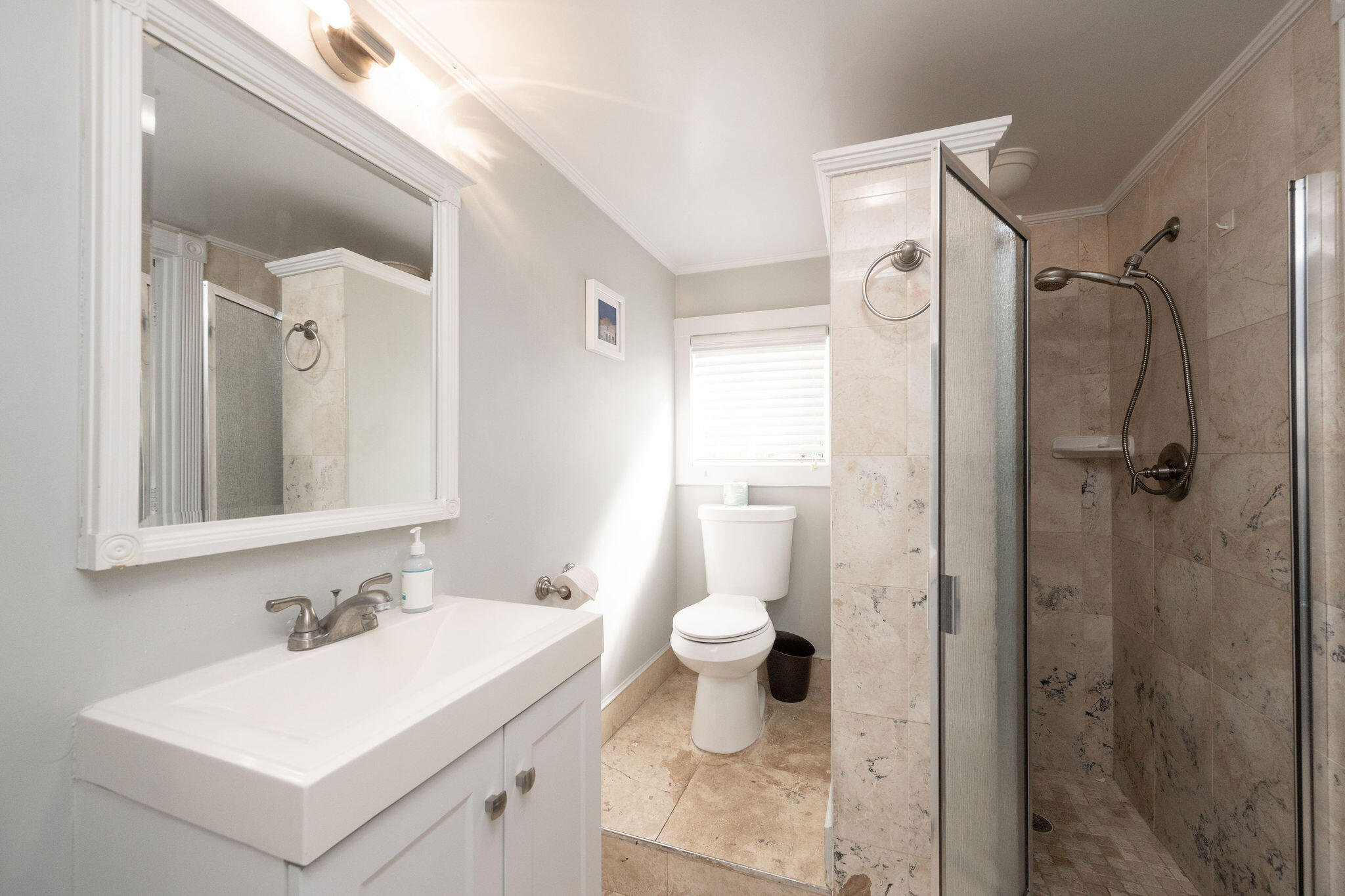 1126 Grinnell Street Property Photo 12