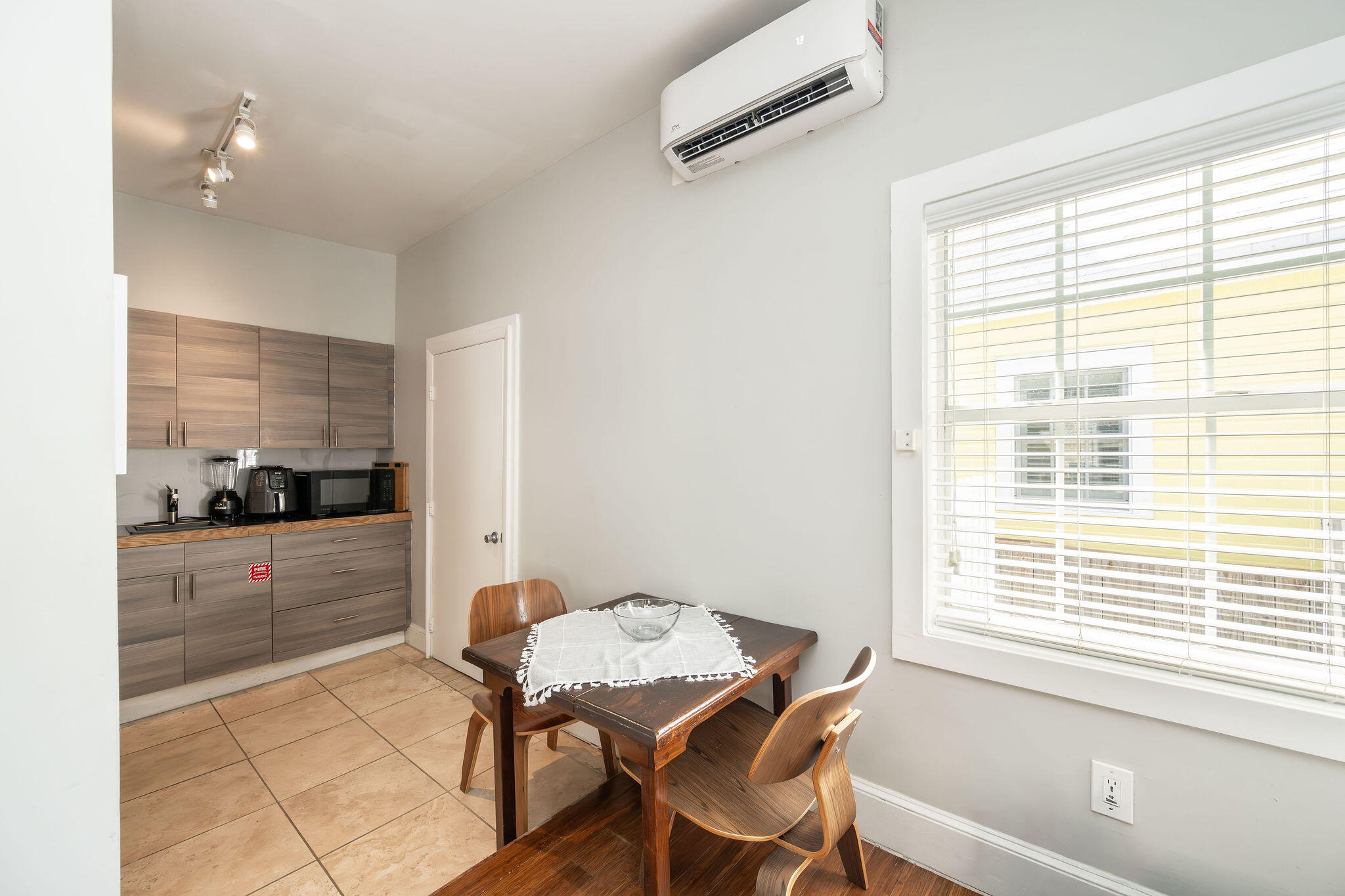 1126 Grinnell Street Property Photo 17