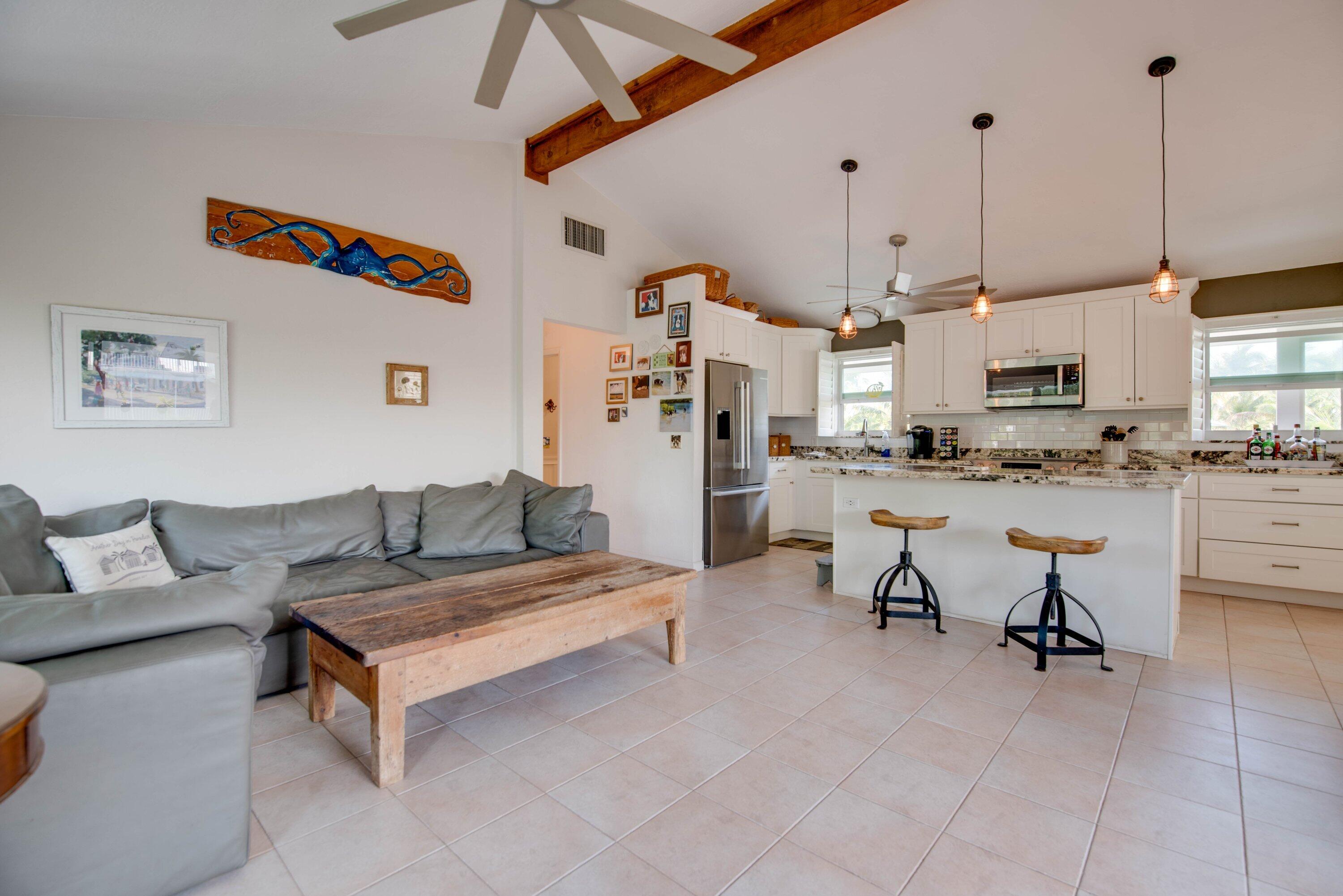 27426 Martinique Lane Property Photo 3