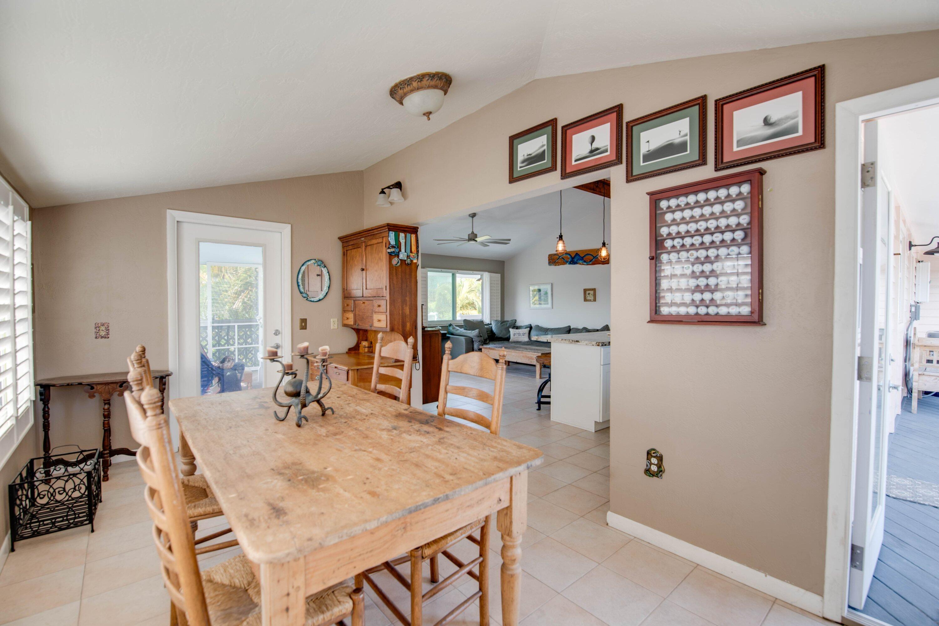 27426 Martinique Lane Property Photo 10