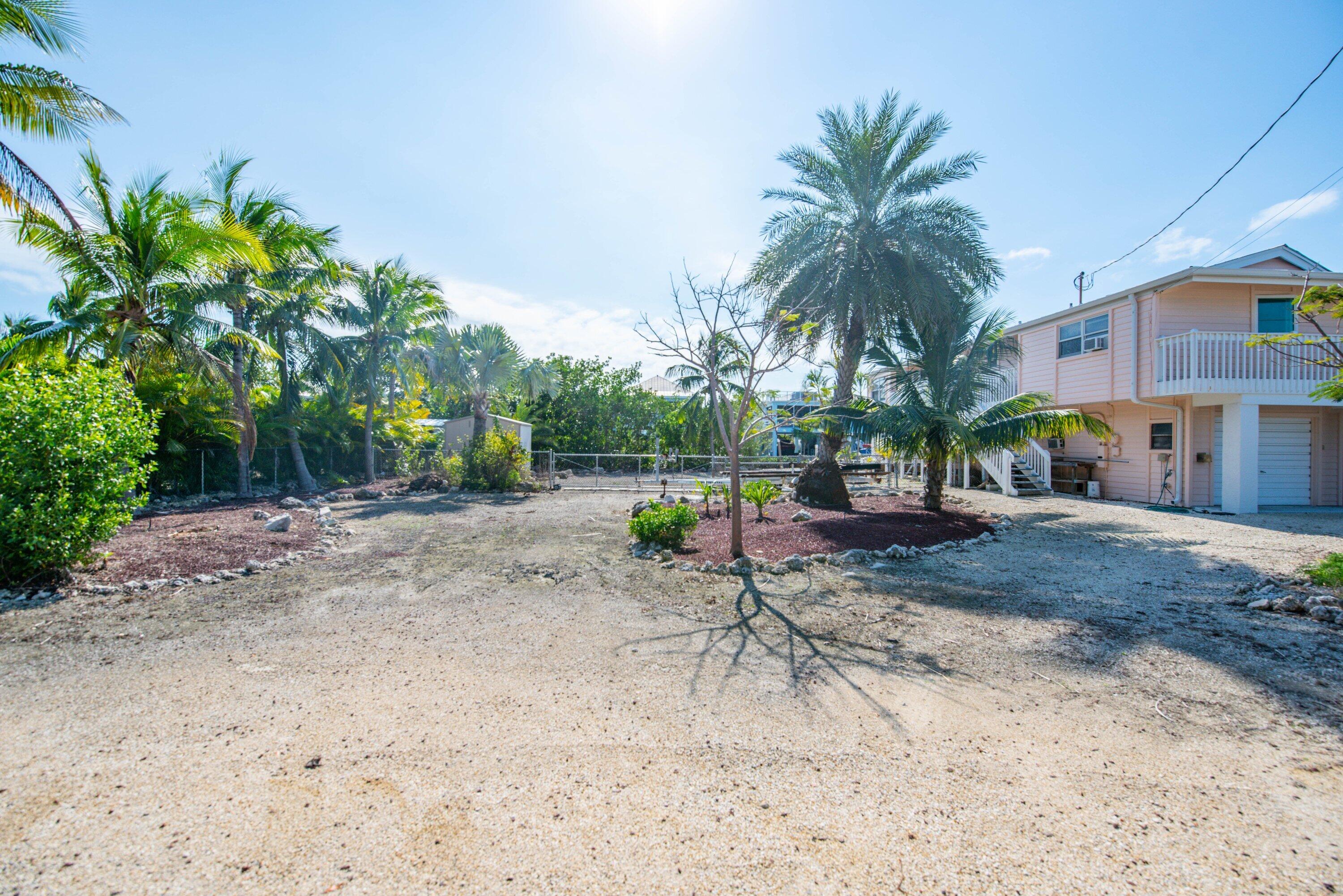 27426 Martinique Lane Property Photo 23