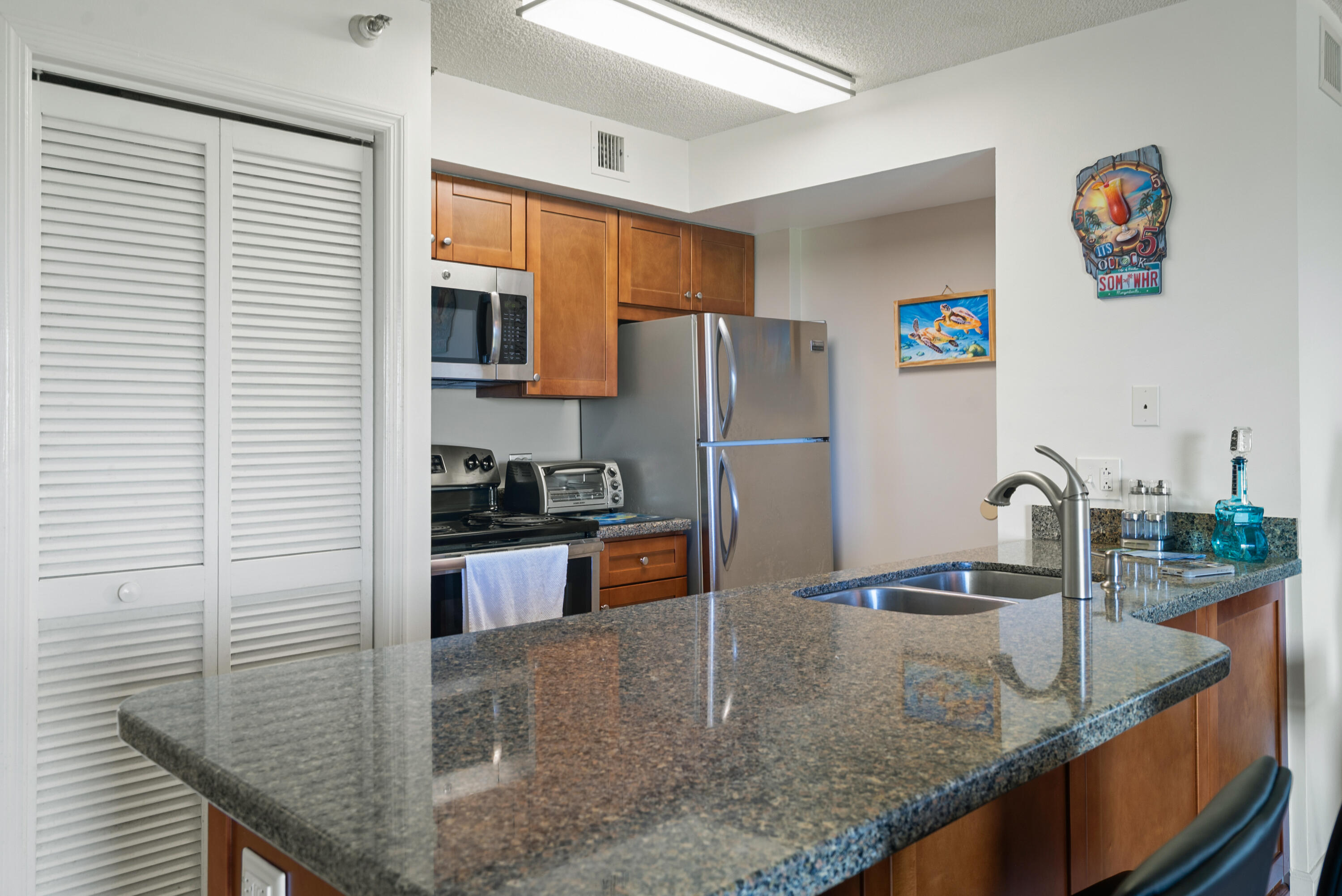 500 Burton Drive 2304 Property Photo 6