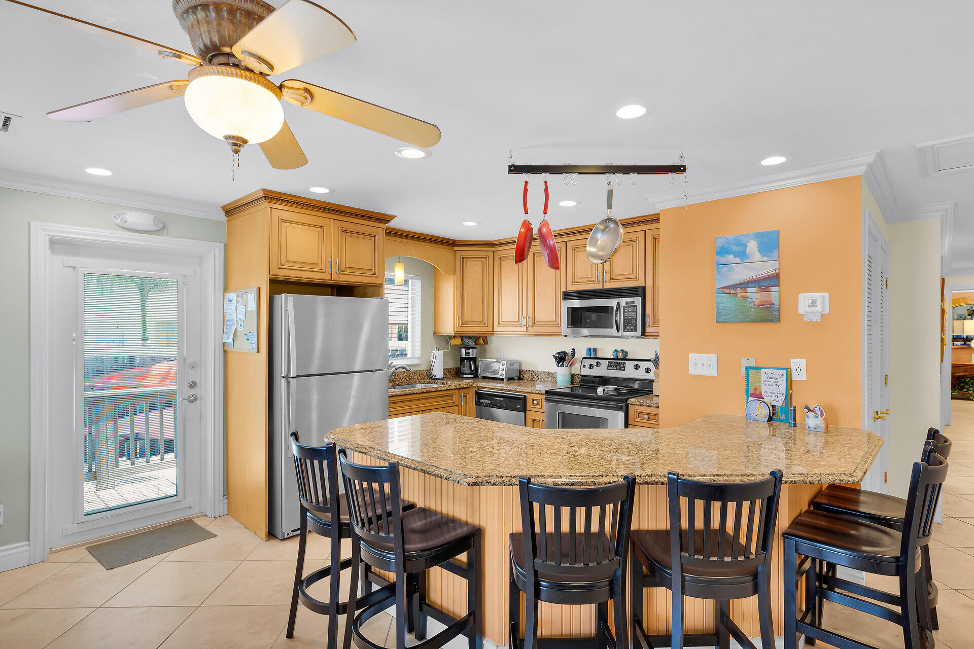 271 3rd Street Property Photo 2