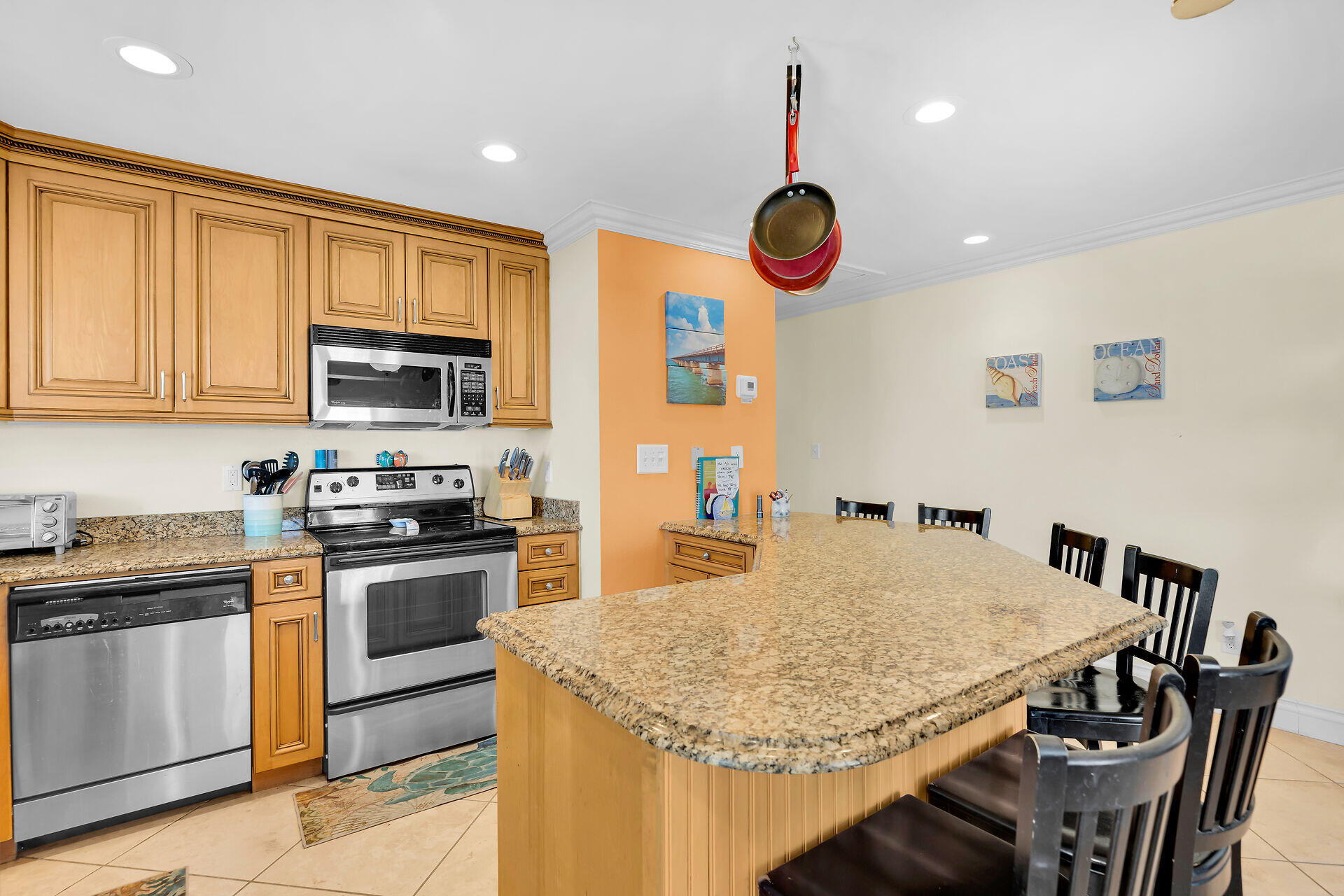 271 3rd Street Property Photo 11