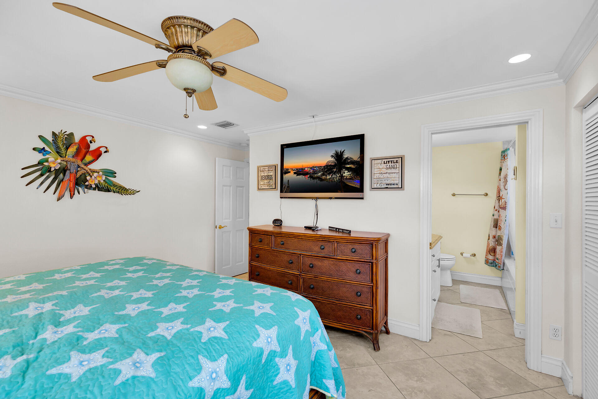 271 3rd Street Property Photo 20