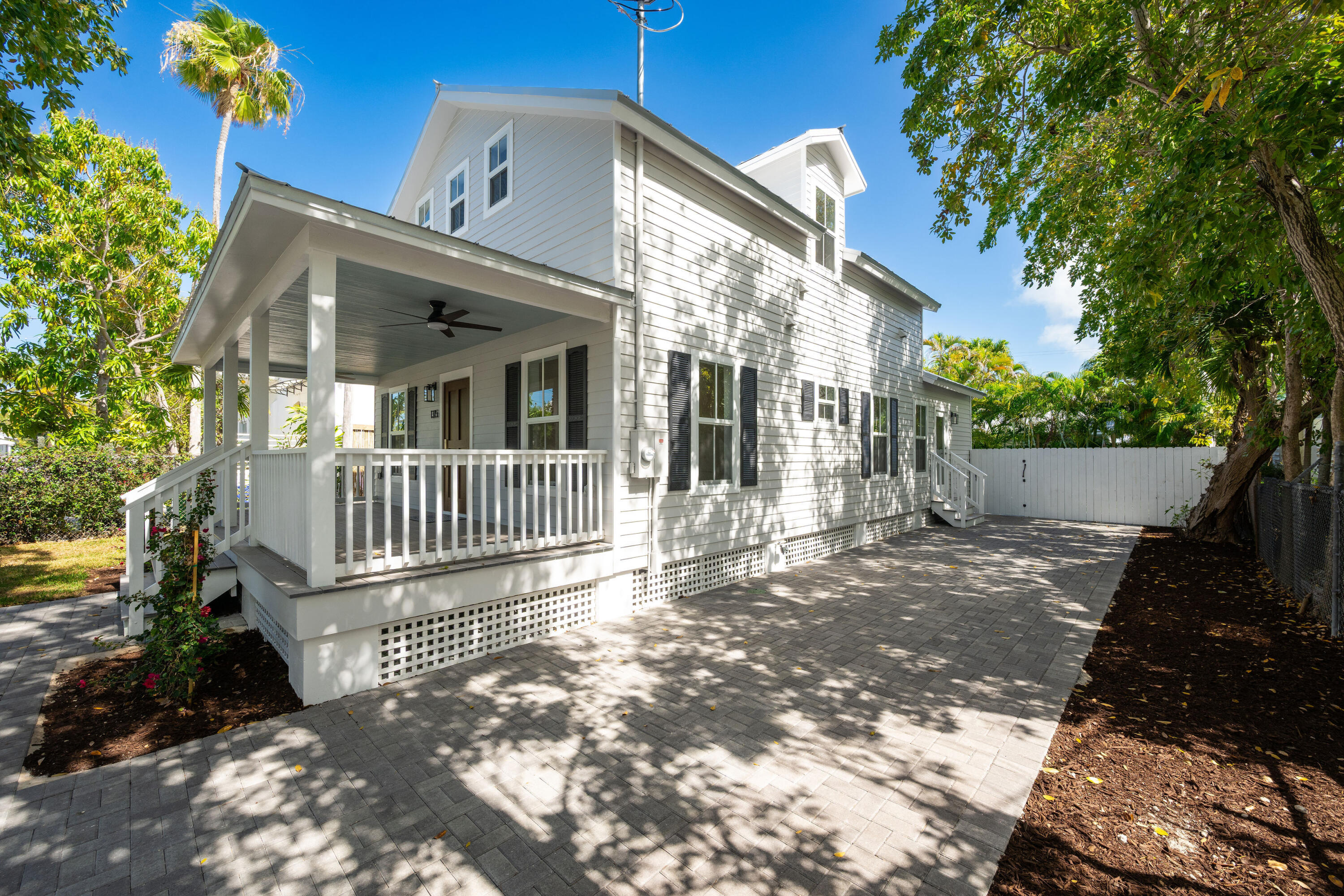 1315 William Street Property Photo 5
