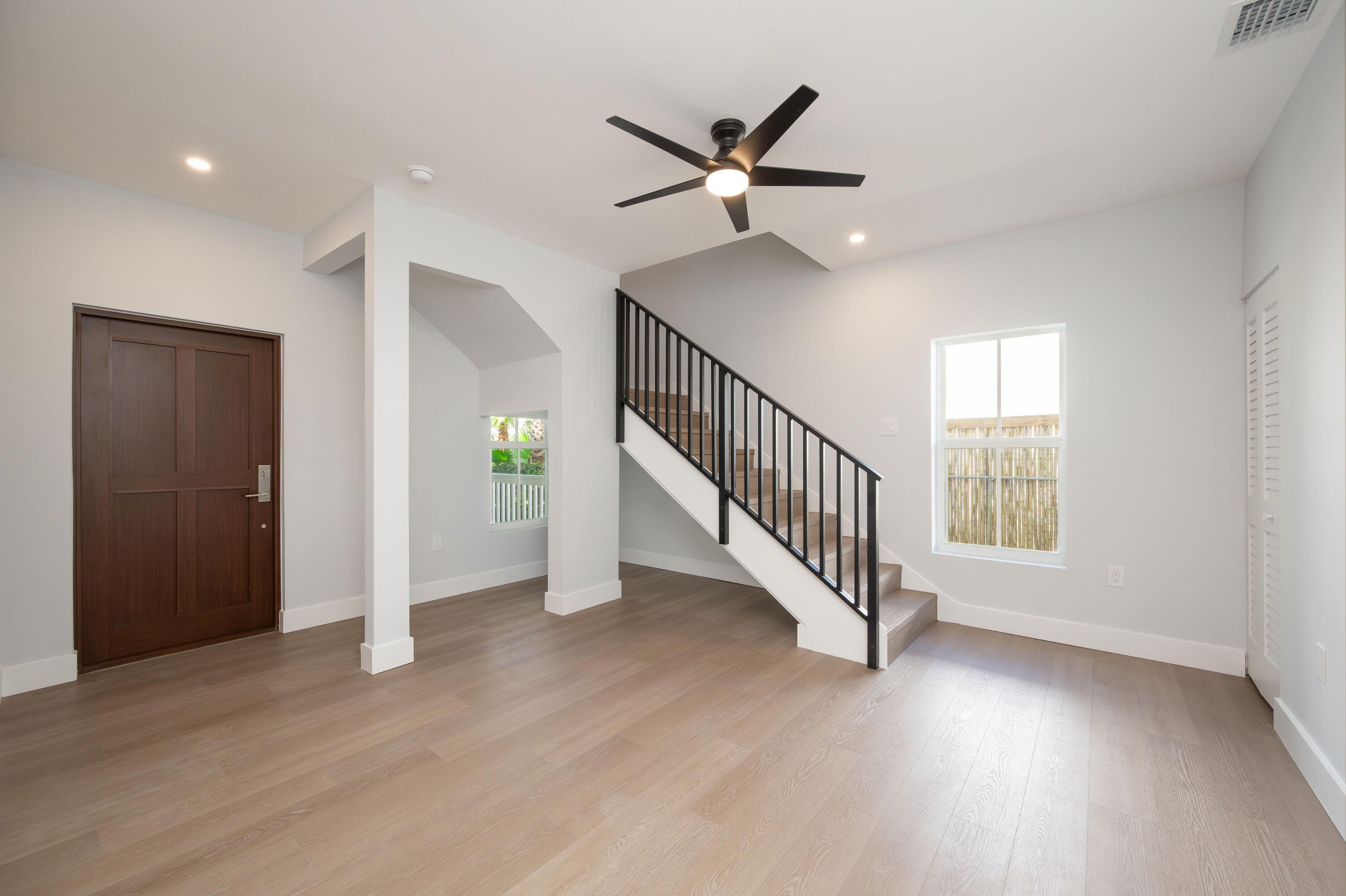 1315 William Street Property Photo 8