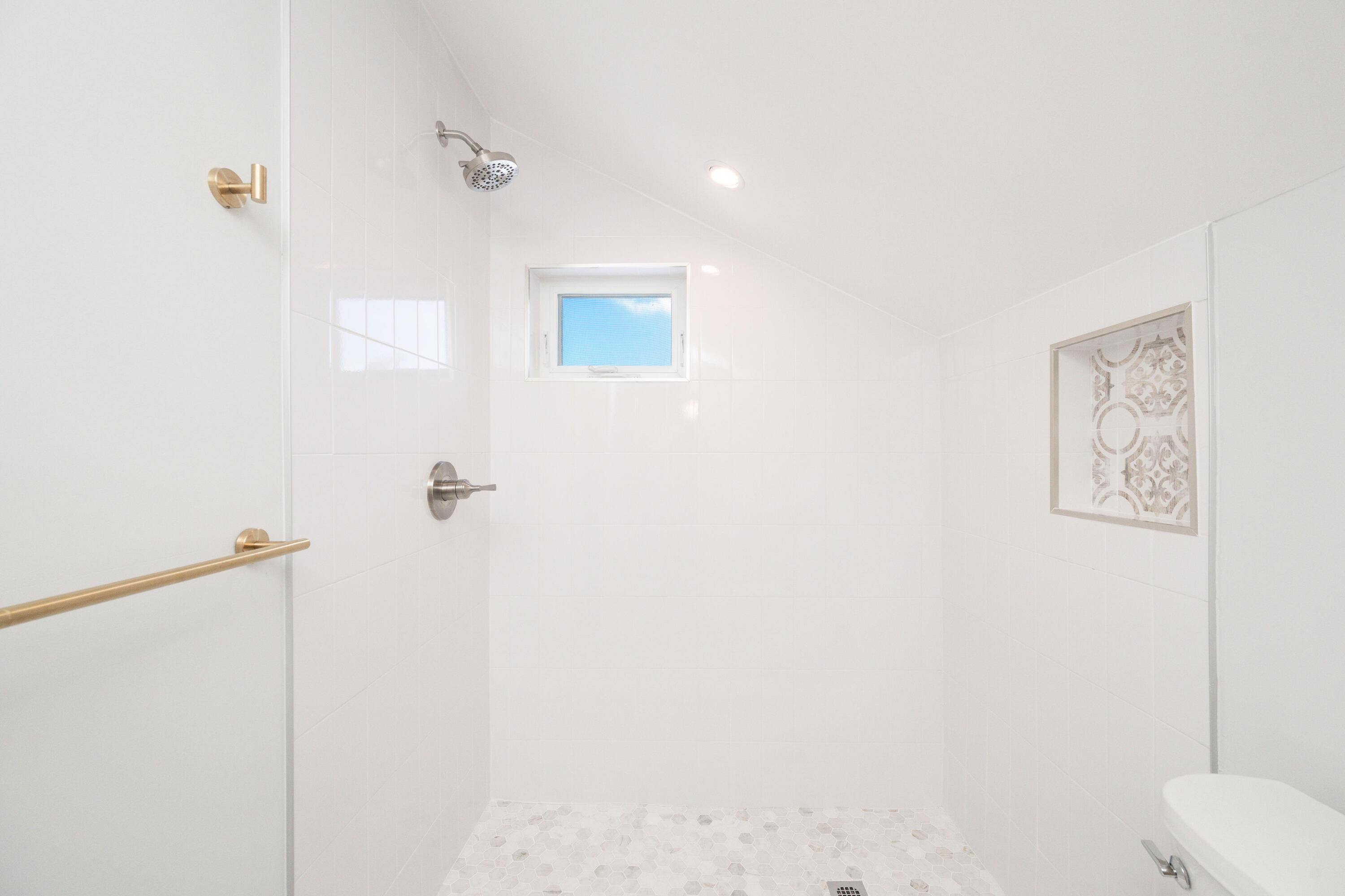 1315 William Street Property Photo 18
