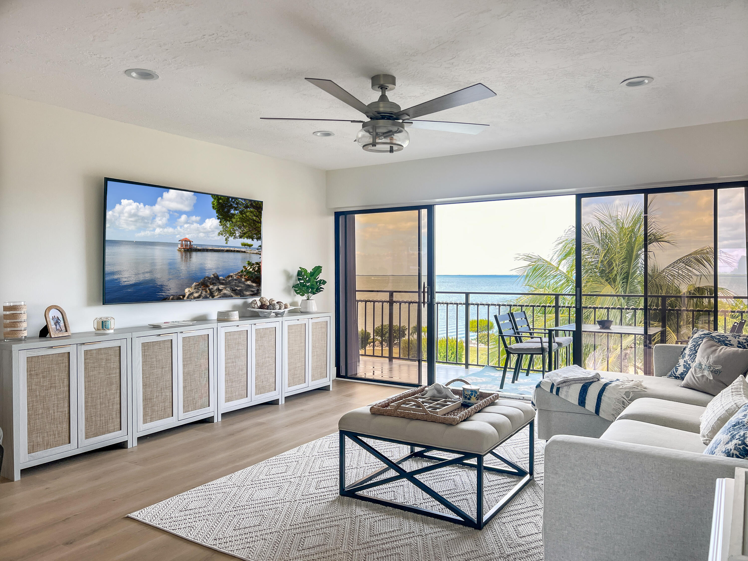 104500 Overseas Highway Apt A403 Property Photo 1