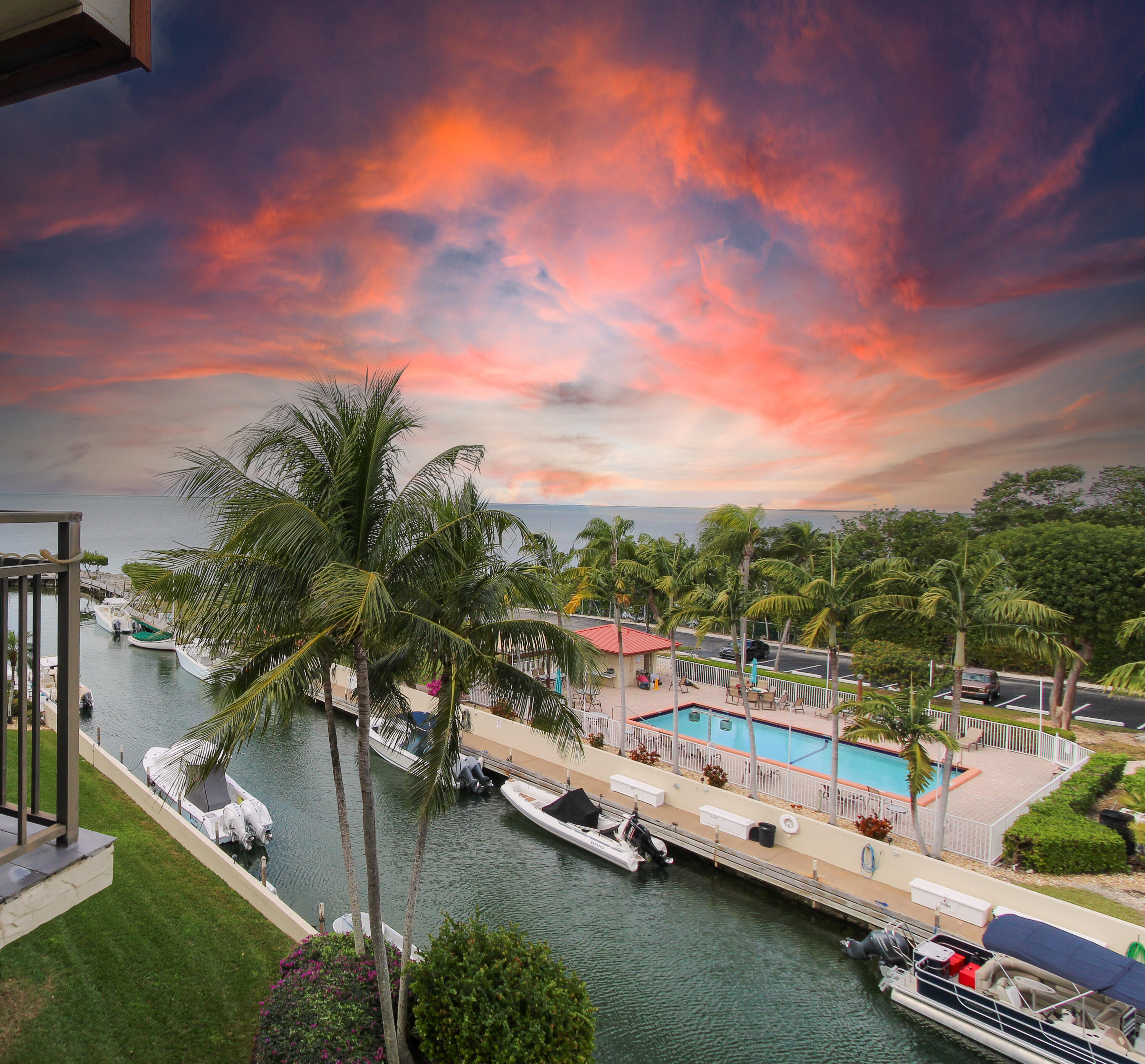104500 Overseas Highway Apt A403 Property Photo 2