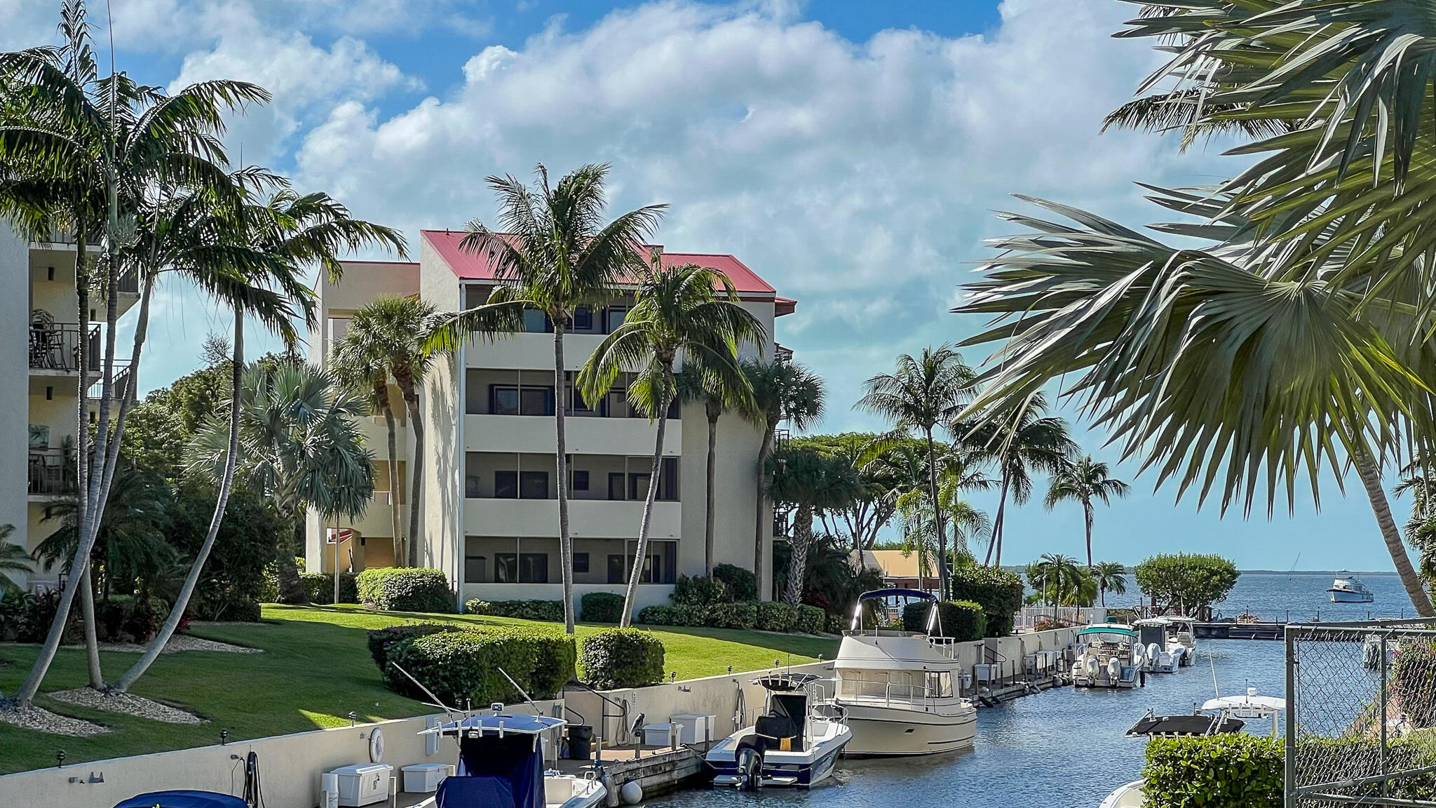 104500 Overseas Highway Apt A403 Property Photo 4
