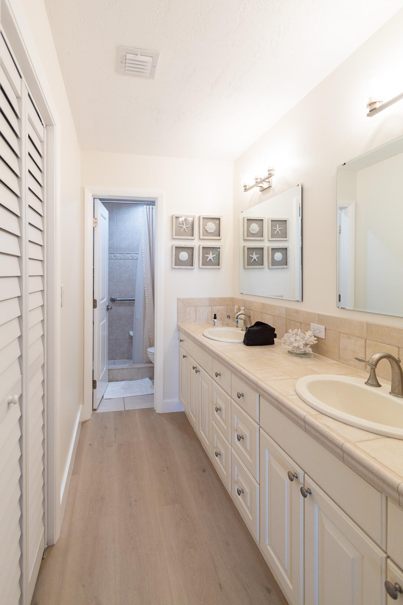 104500 Overseas Highway Apt A403 Property Photo 12