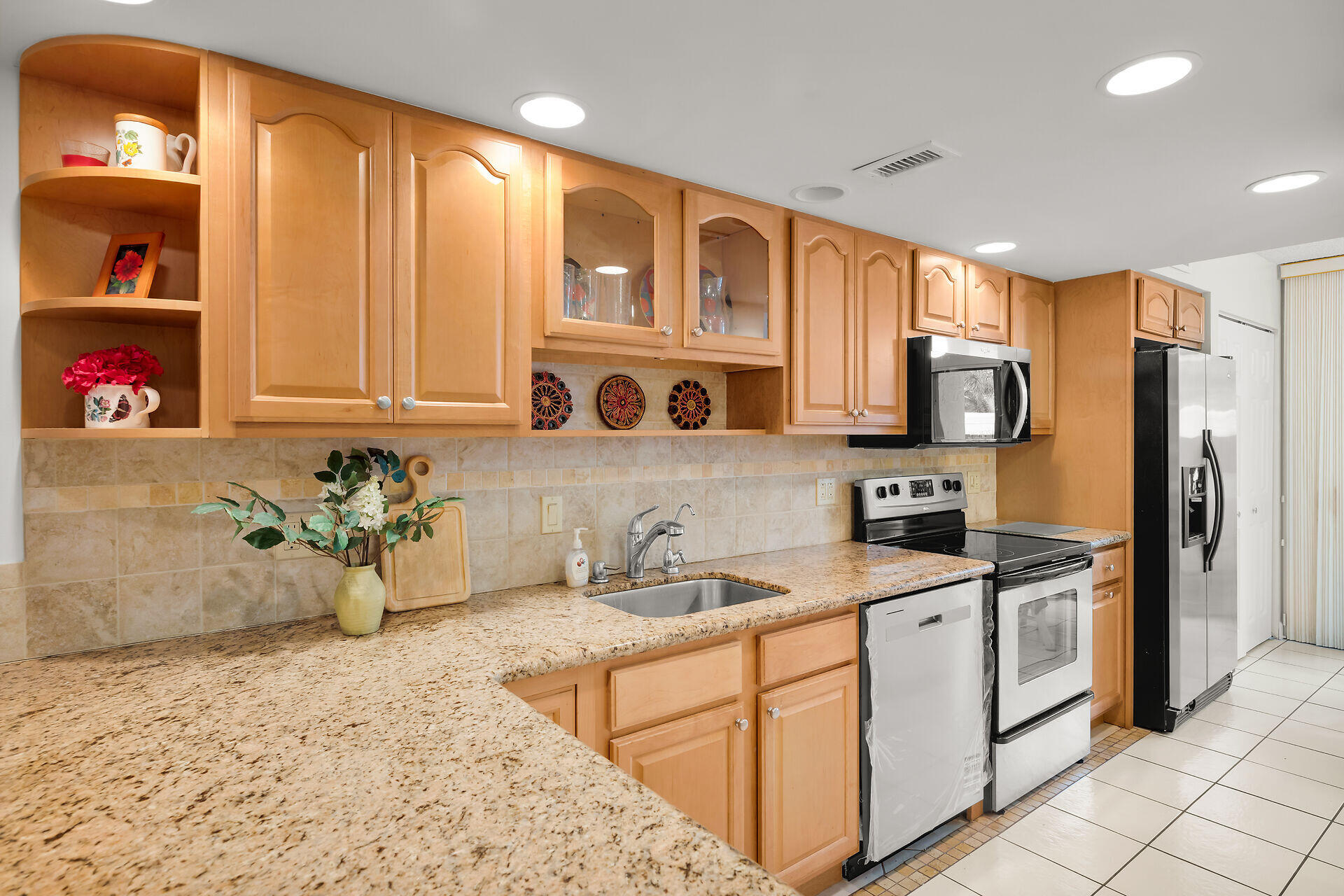 87200 Overseas Highway D3 Property Photo 3
