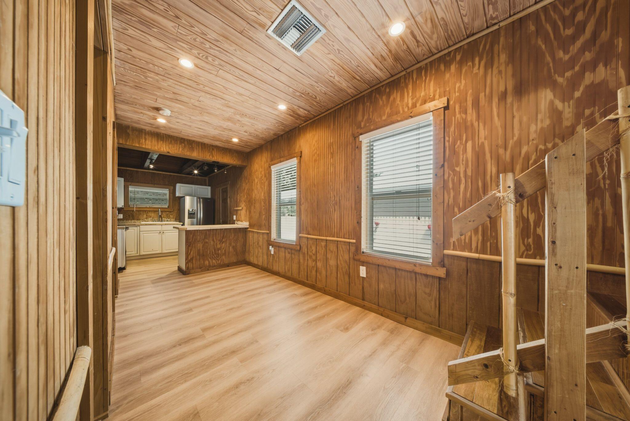 1222 Florida Street Property Photo 10