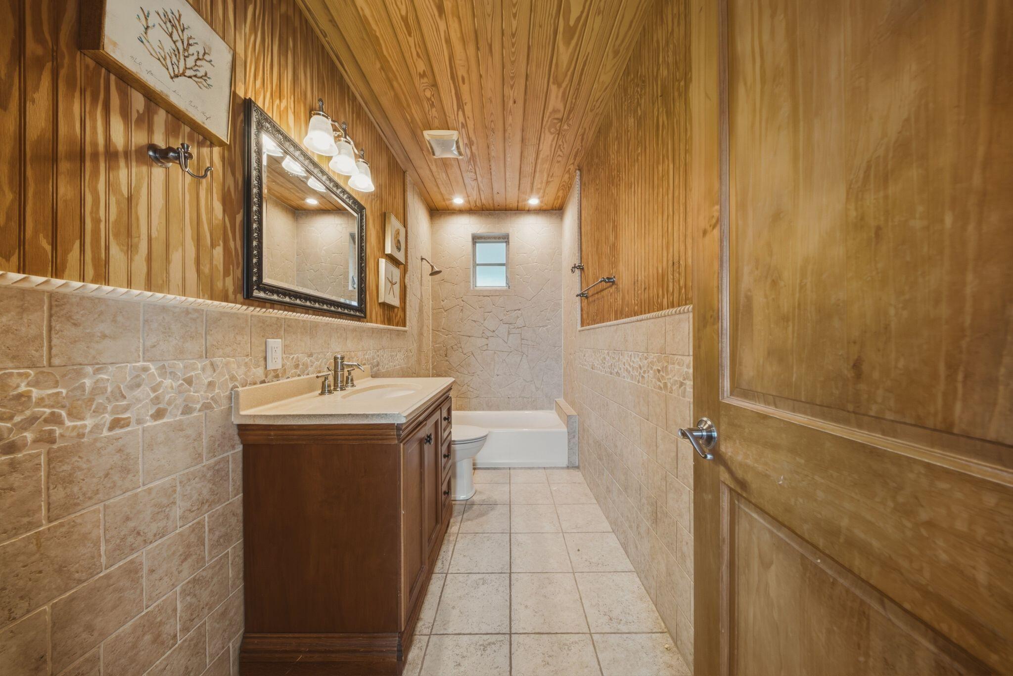 1222 Florida Street Property Photo 16