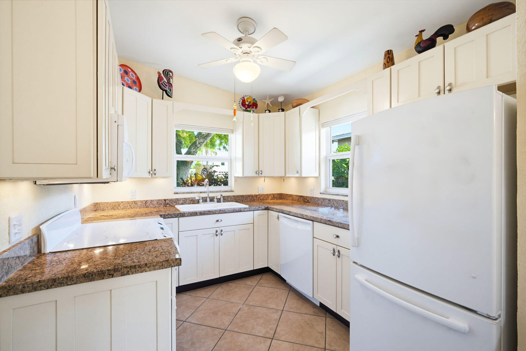 3715 Flagler Avenue Property Photo 10