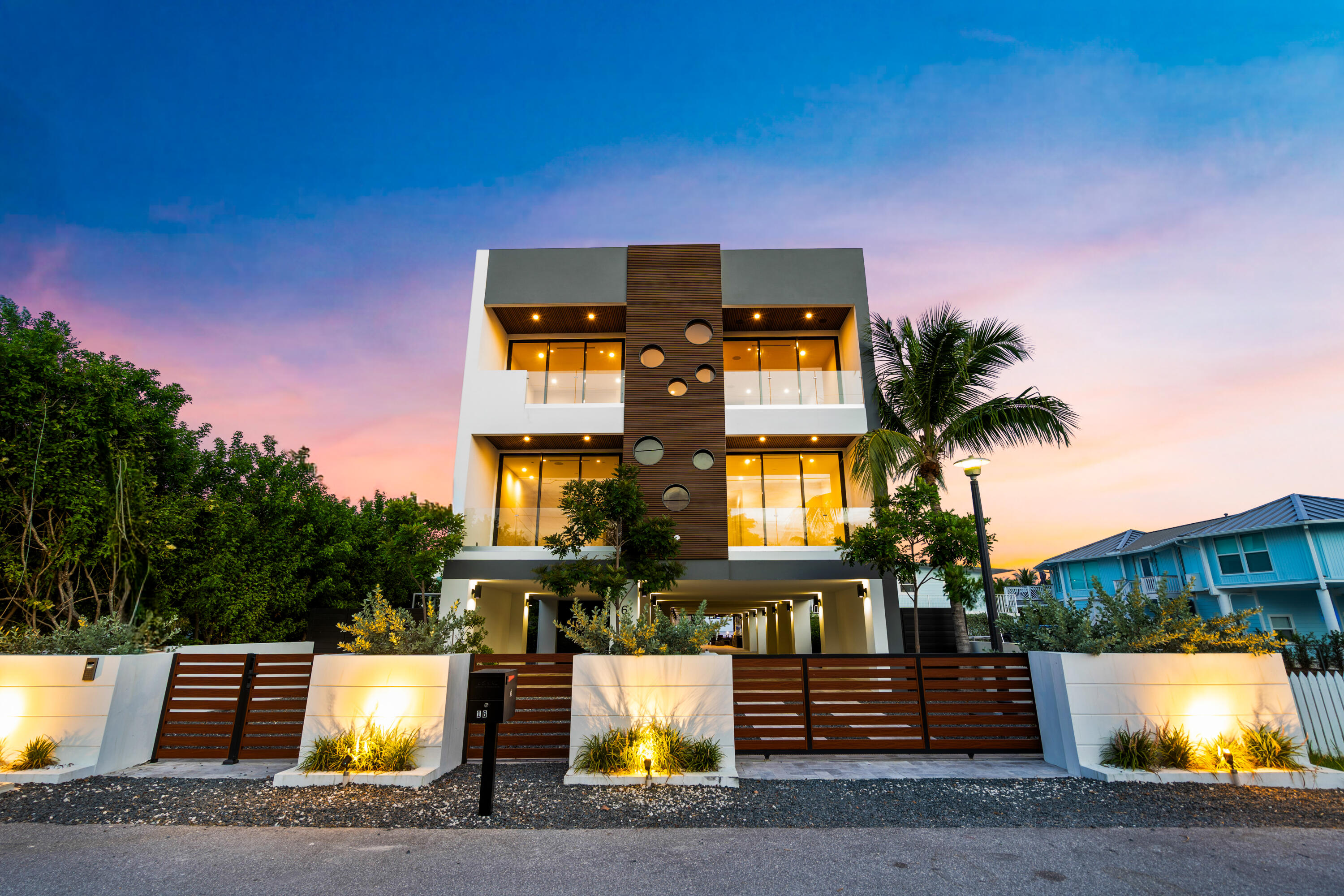 16 Seaside Avenue Property Photo 8