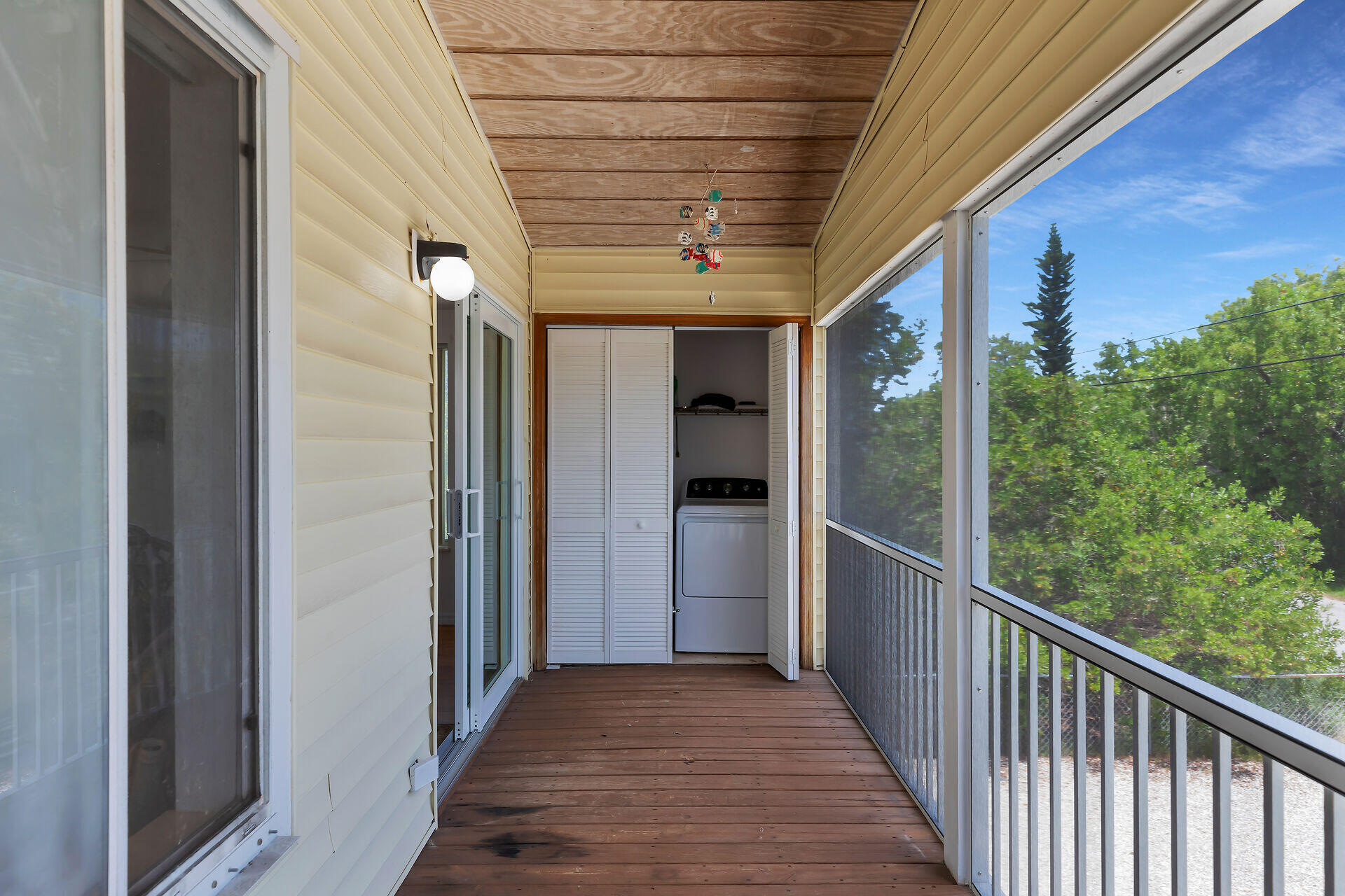 31179 Avenue H Property Photo 14