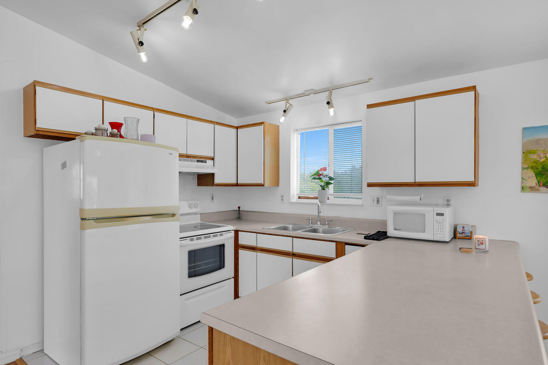 31179 Avenue H Property Photo 16