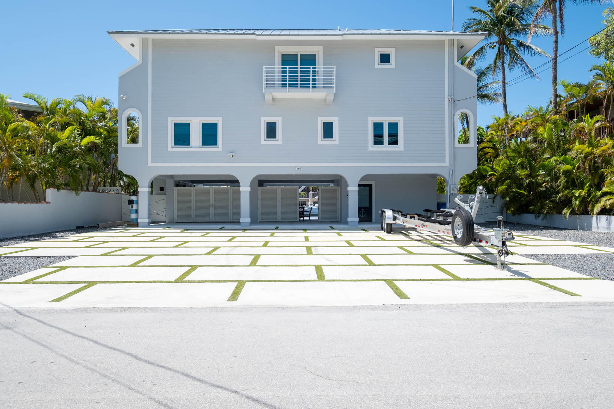 109 Giardino Drive Property Photo 3