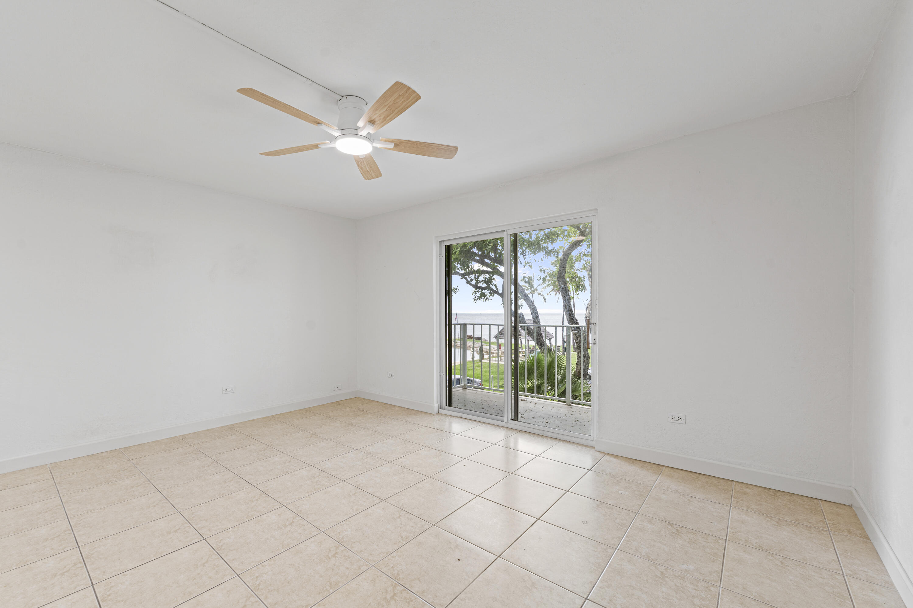 92550 Overseas Highway Apt 214 Property Photo 24