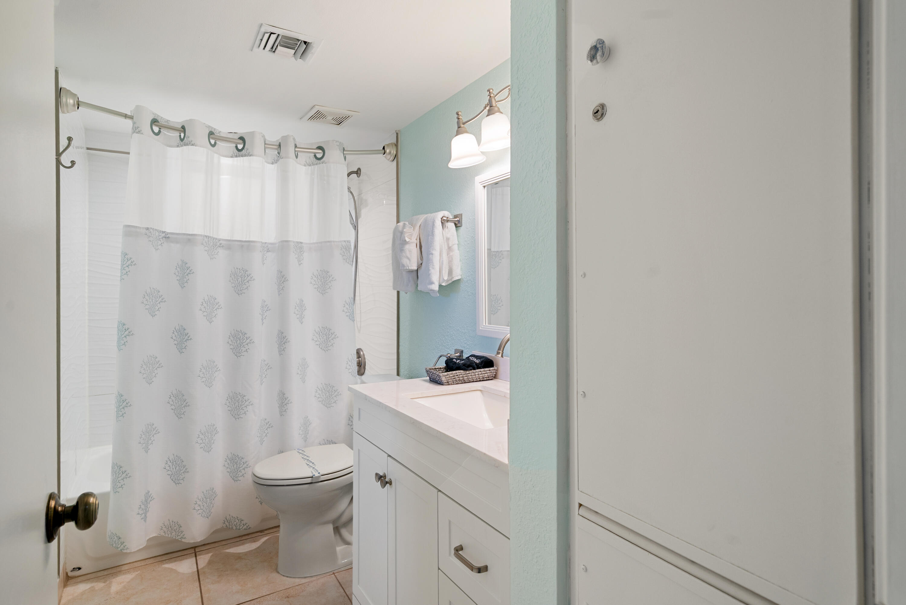 500 Burton Drive 1402 Property Photo 11
