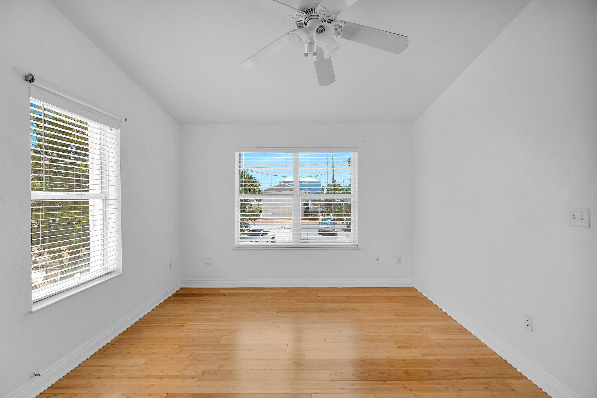 496 James Avenue Property Photo 13