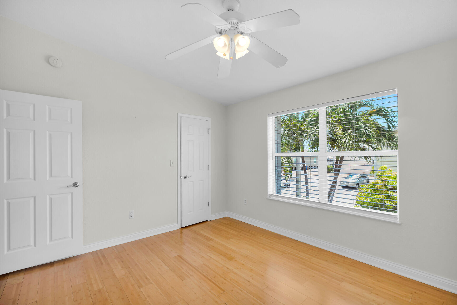 496 James Avenue Property Photo 17