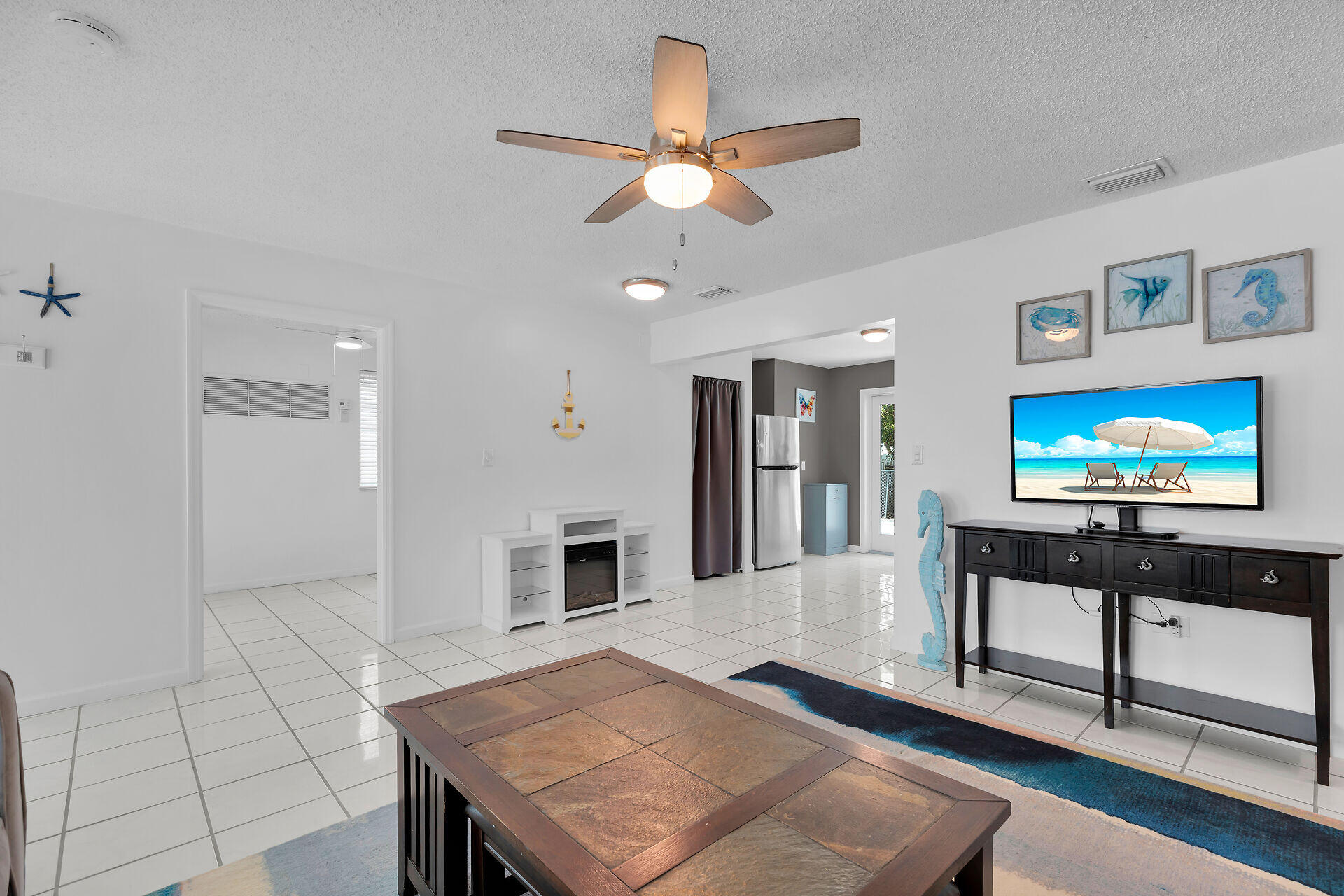 19 Se Marlin Avenue Property Photo 13