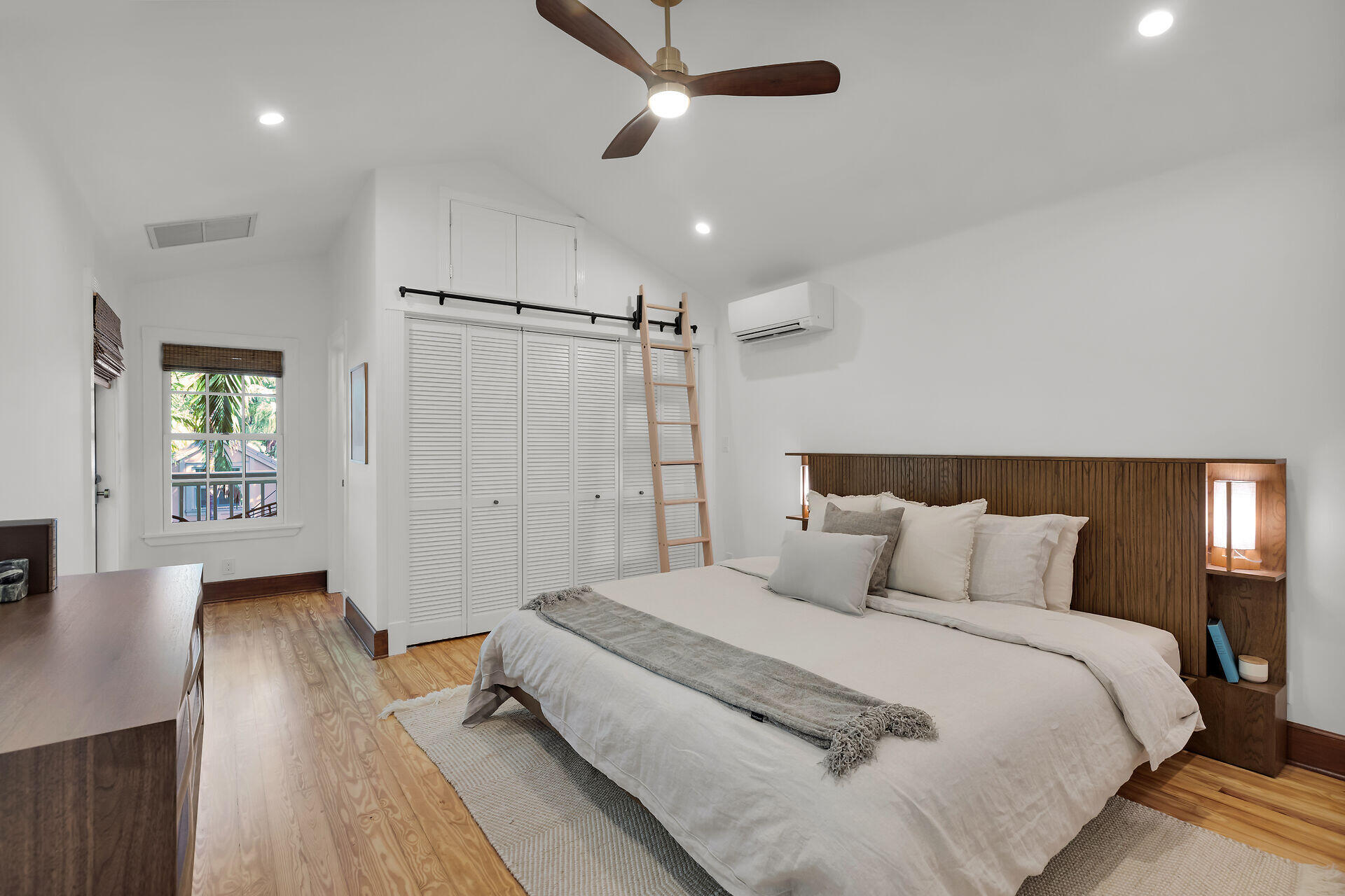1033 Catherine Street Property Photo 25
