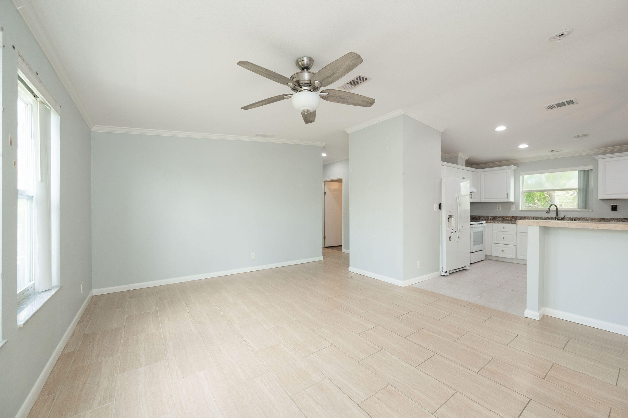 96 John Street Property Photo 6
