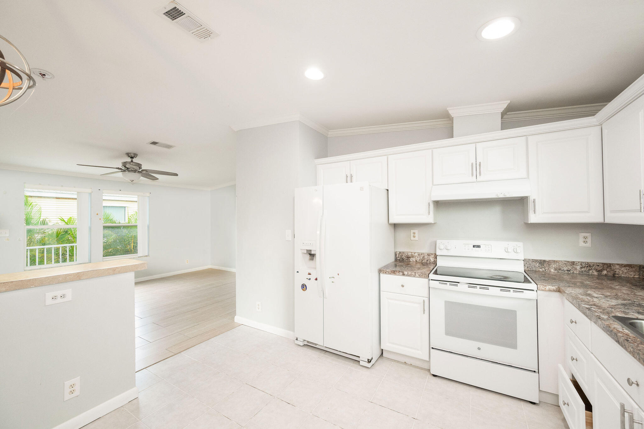 96 John Street Property Photo 7
