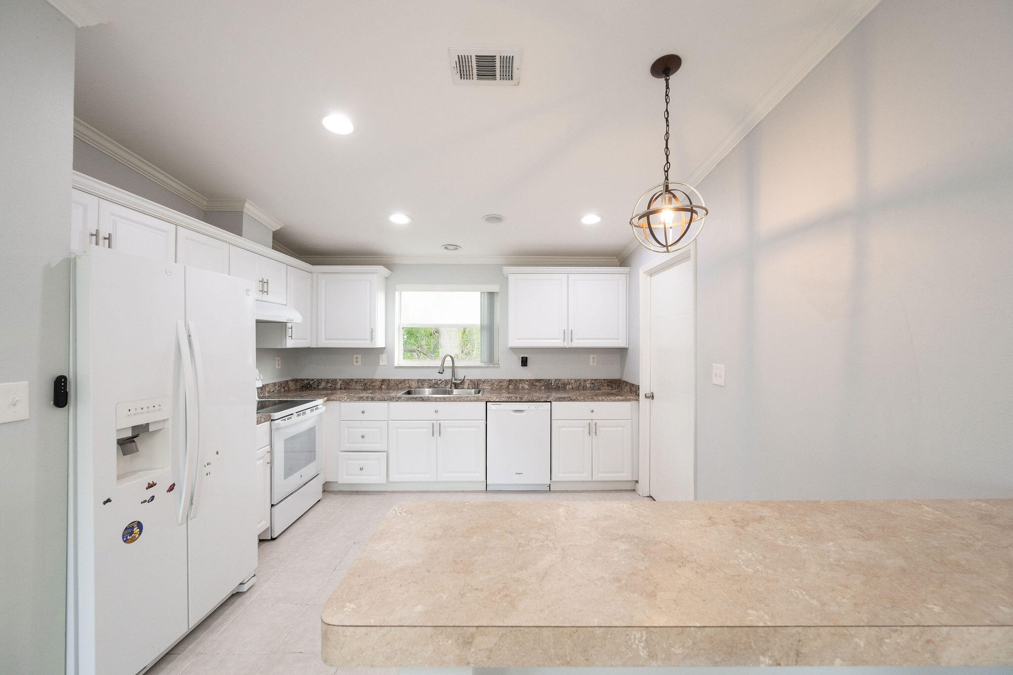 96 John Street Property Photo 8