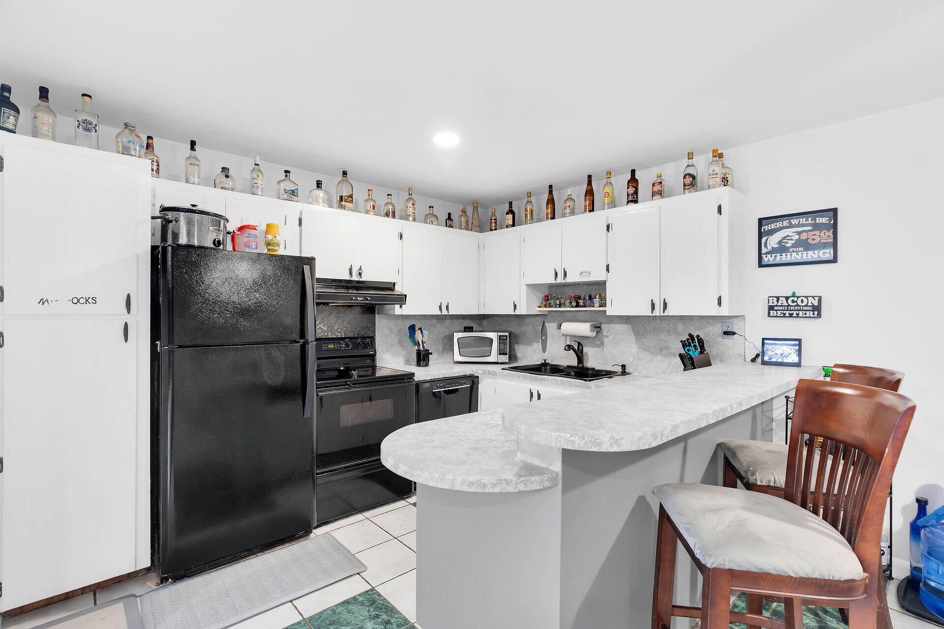 3200 Harriet Avenue Property Photo 12