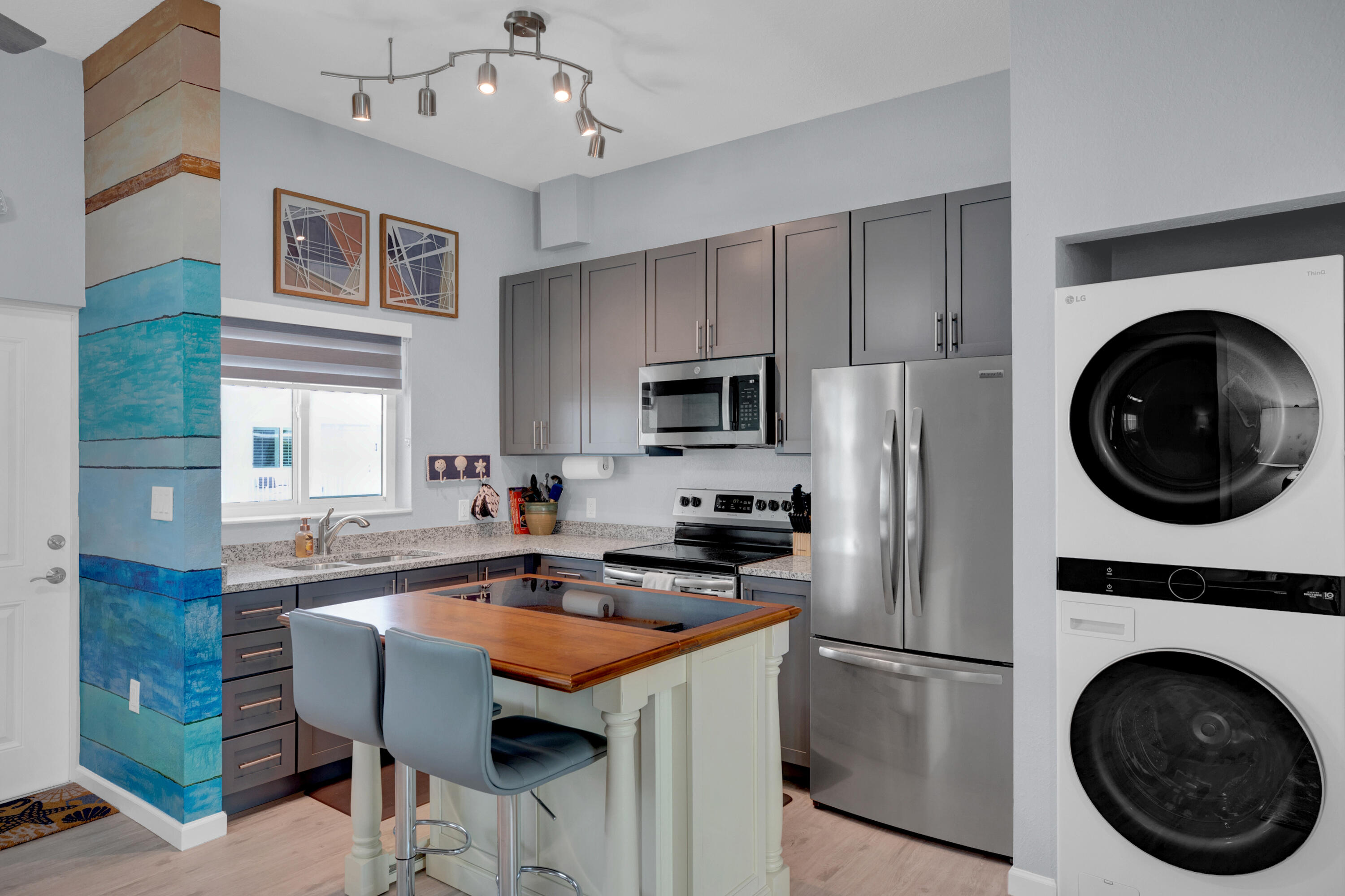10877 Overseas Highway Apt 35 Property Photo 8
