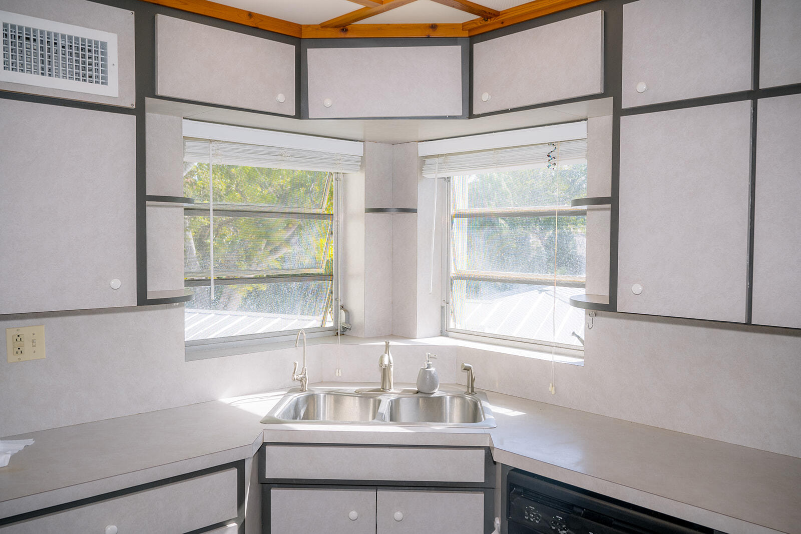 81160 Old Highway Property Photo 65