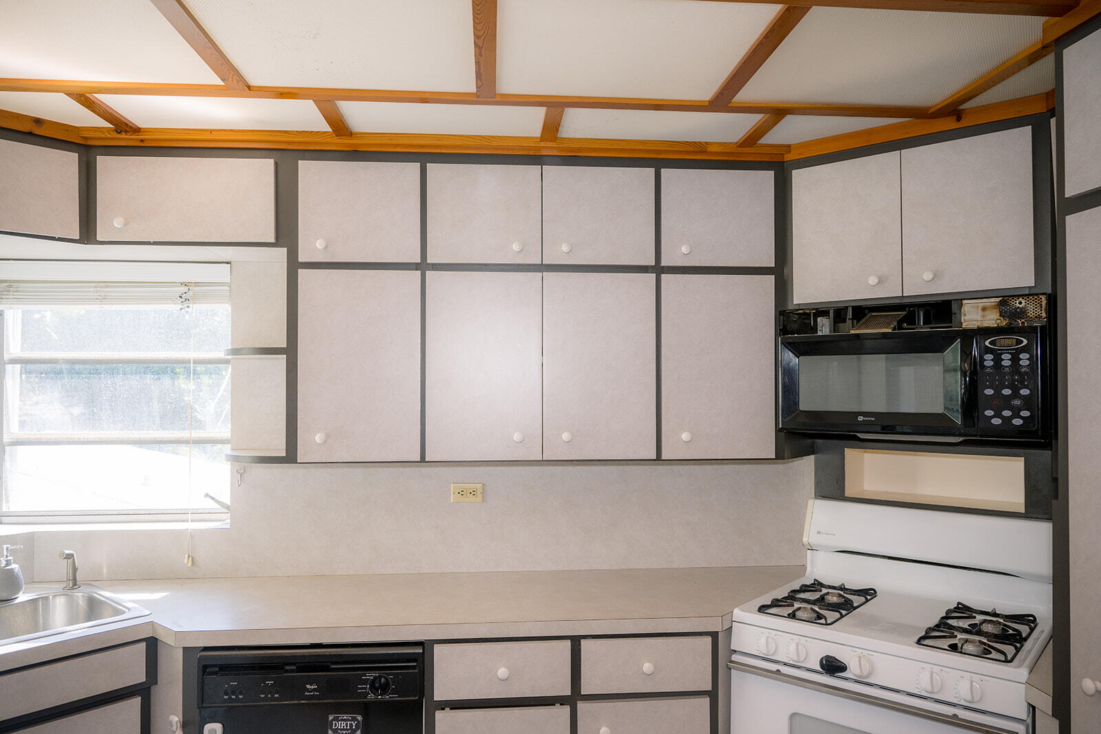 81160 Old Highway Property Photo 66