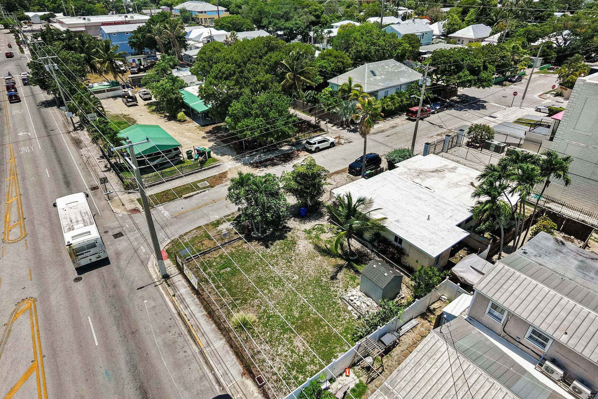 2001 Flagler Avenue Property Photo 1