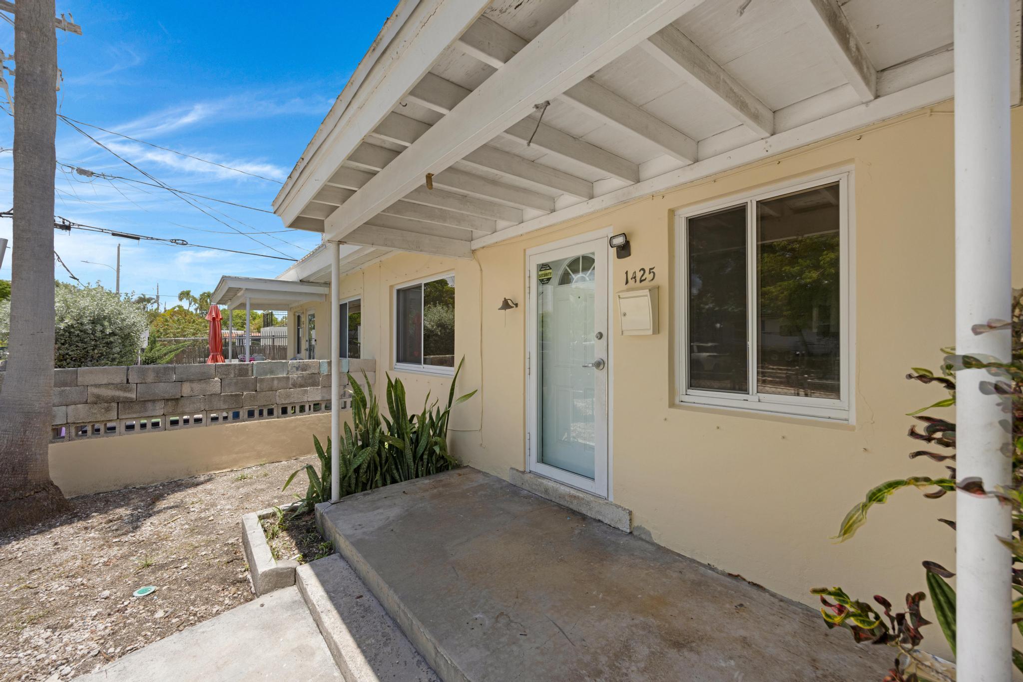 2001 Flagler Avenue Property Photo 3