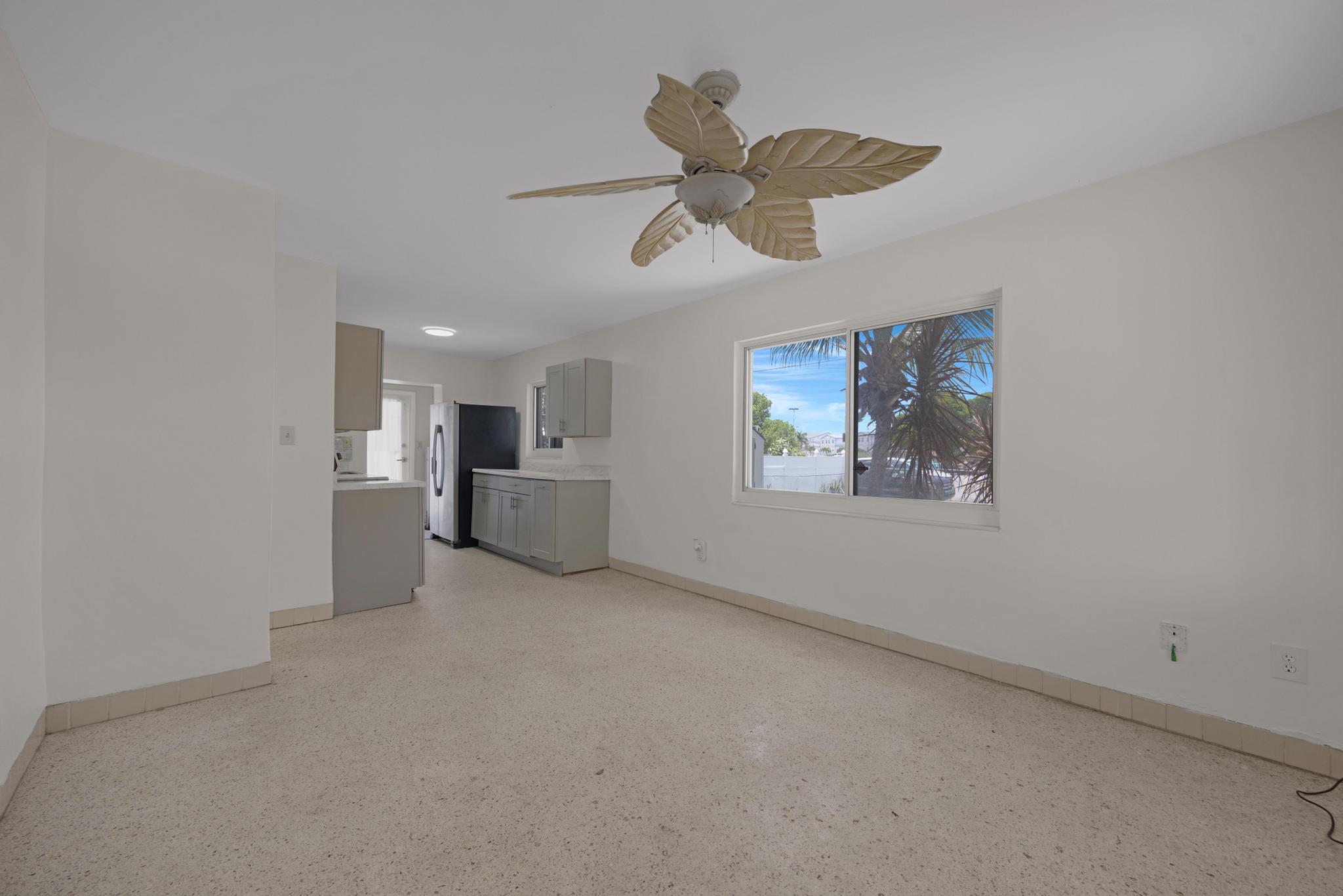 2001 Flagler Avenue Property Photo 4