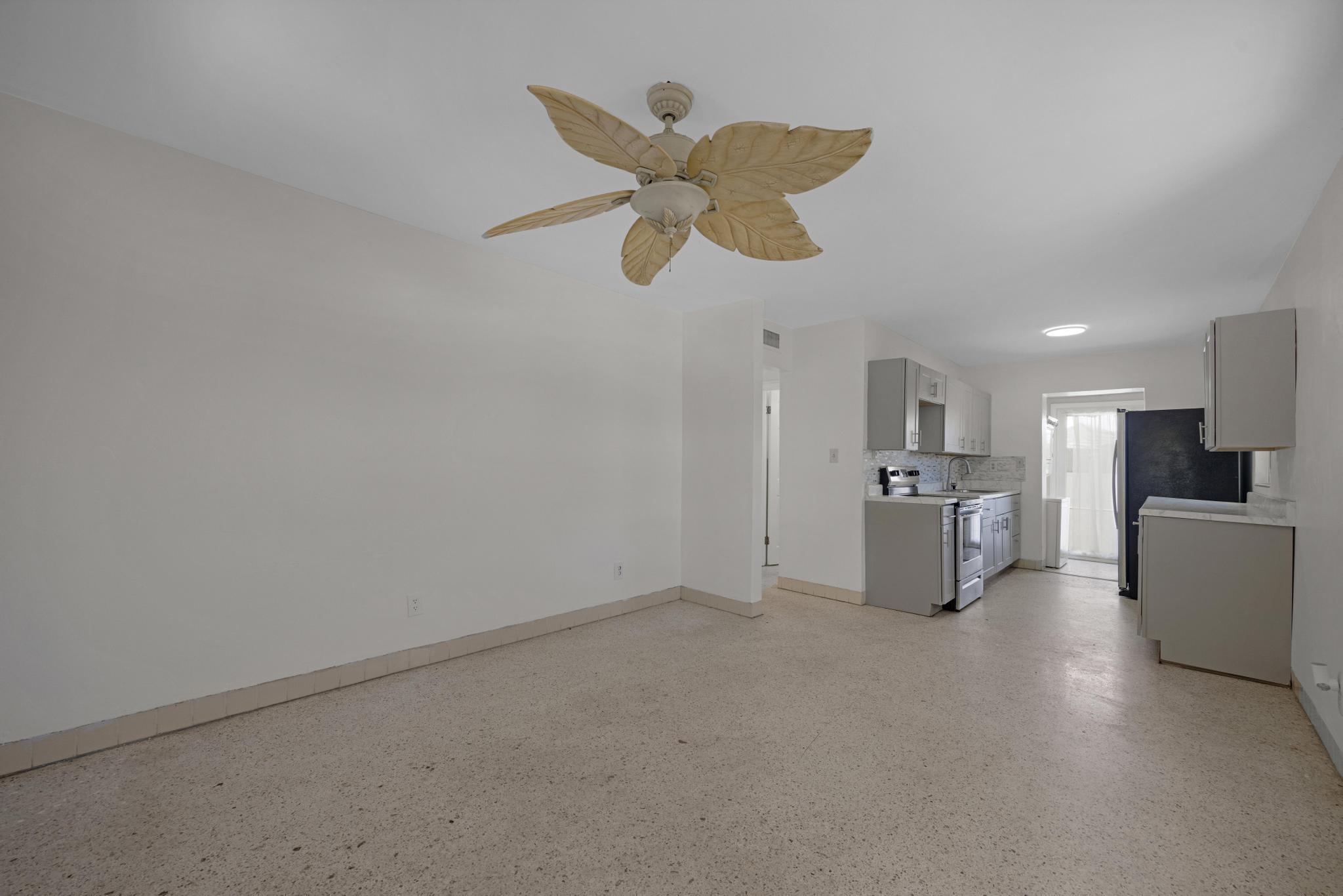 2001 Flagler Avenue Property Photo 5