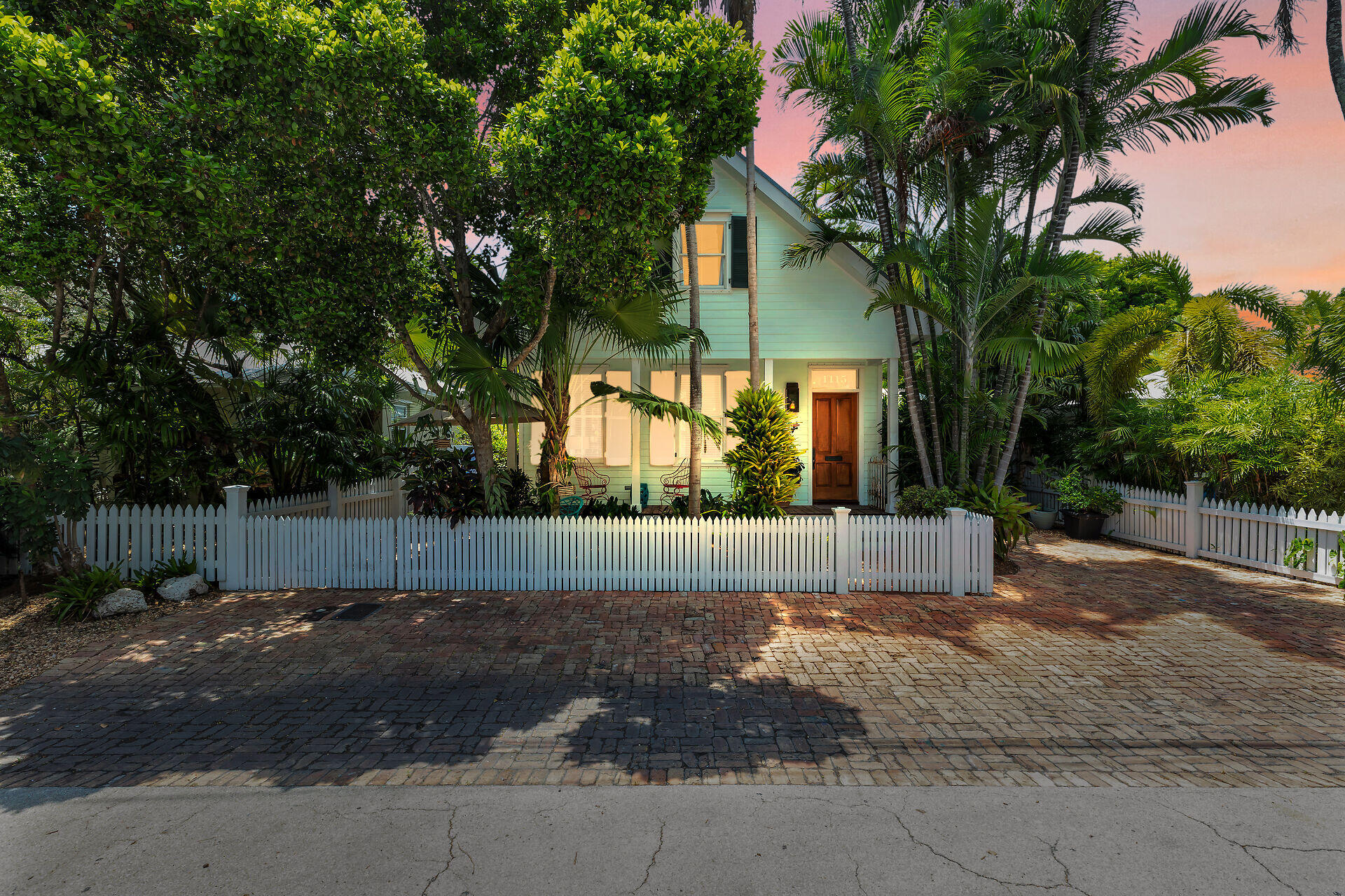 1115 South Street Property Photo 6