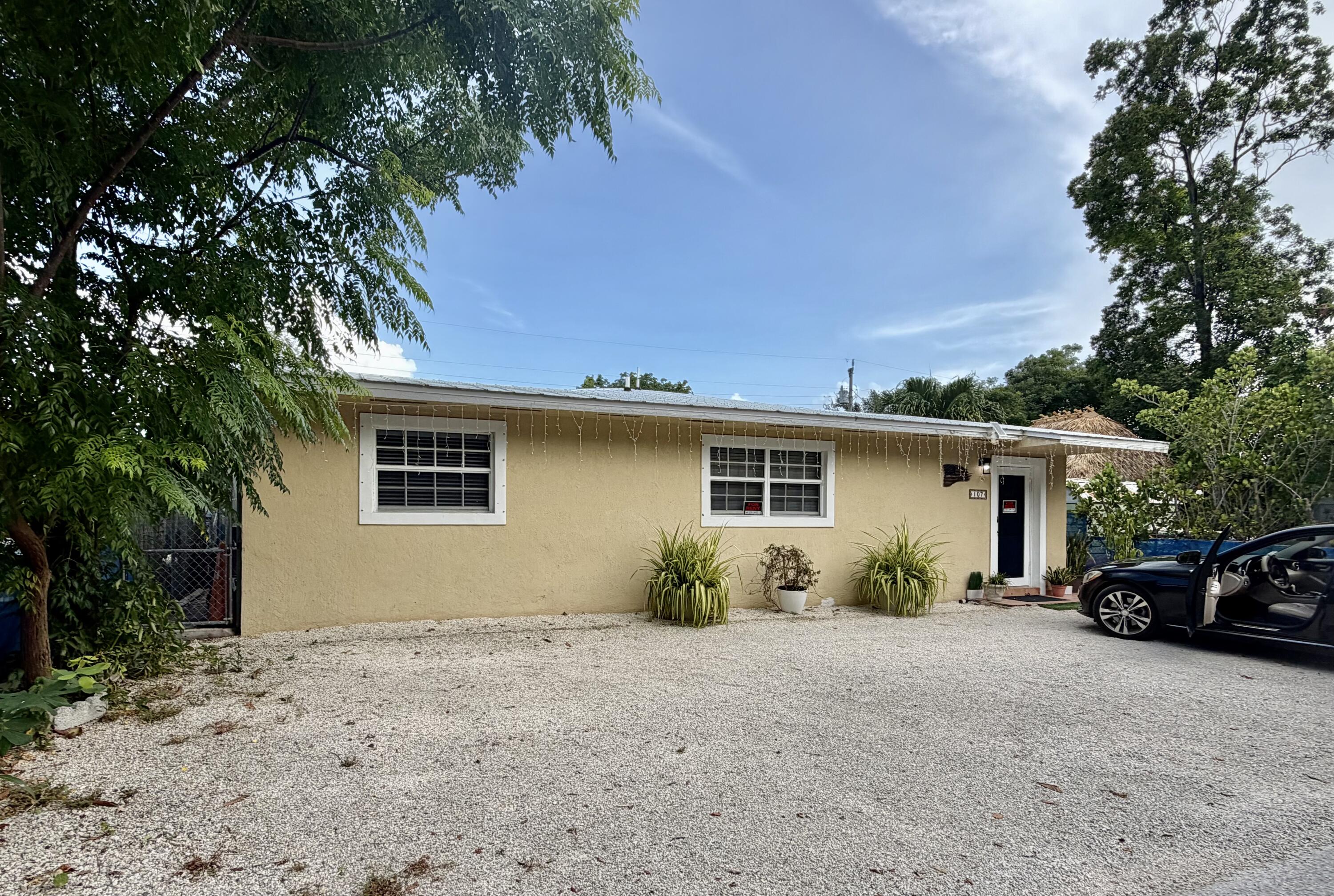 107 Rock Harbor Drive Property Photo 1