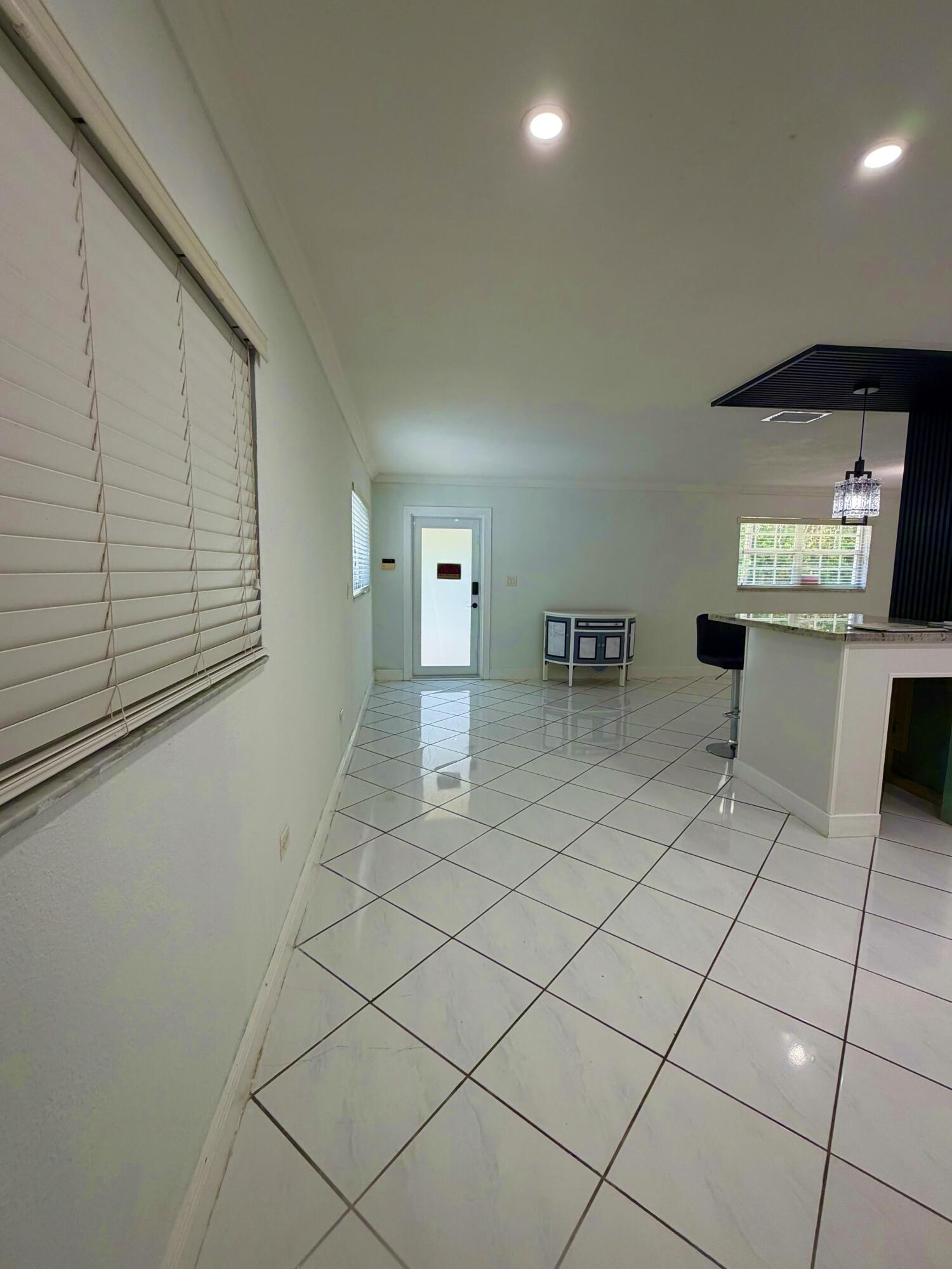 107 Rock Harbor Drive Property Photo 6
