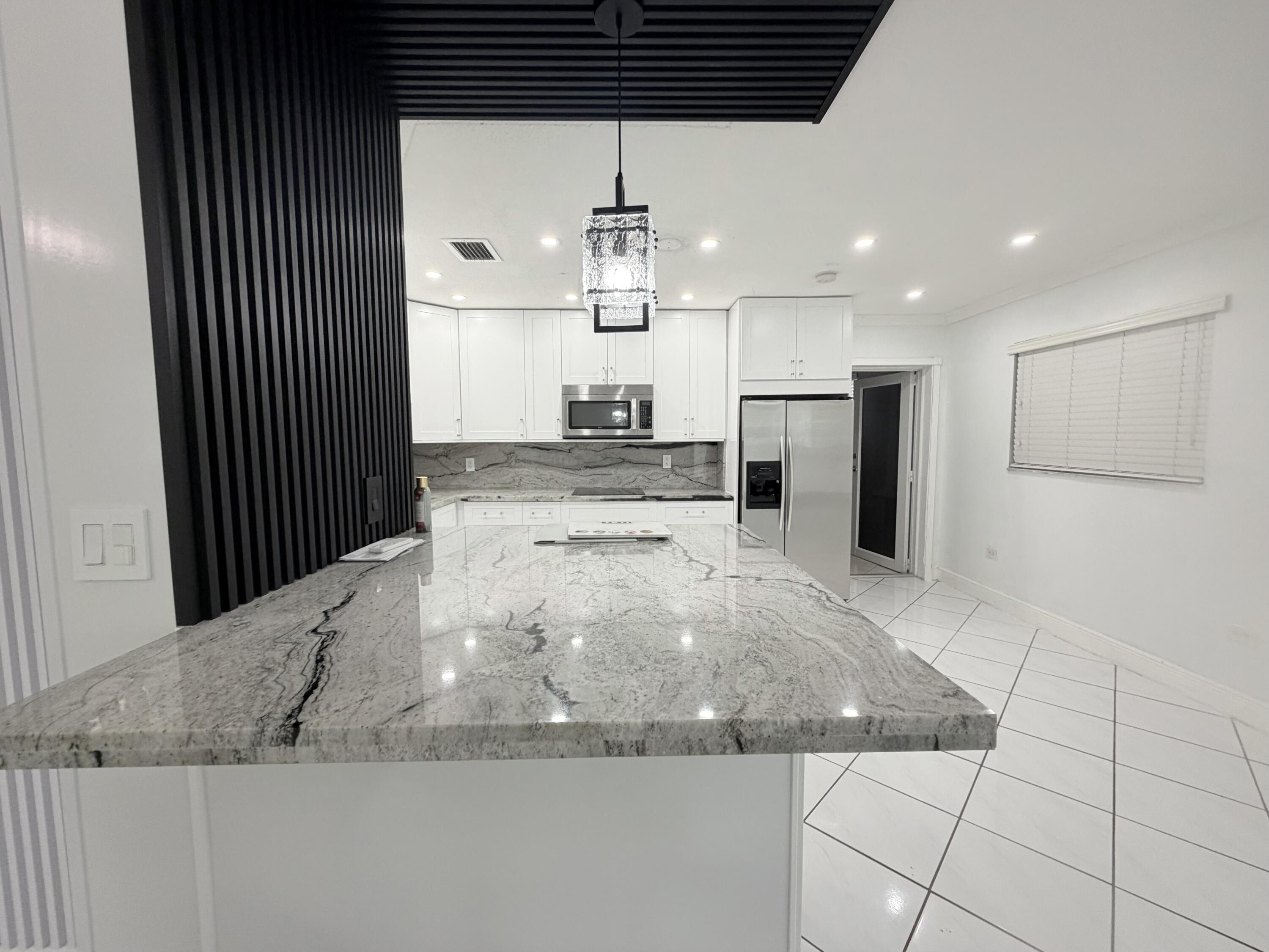 107 Rock Harbor Drive Property Photo 8